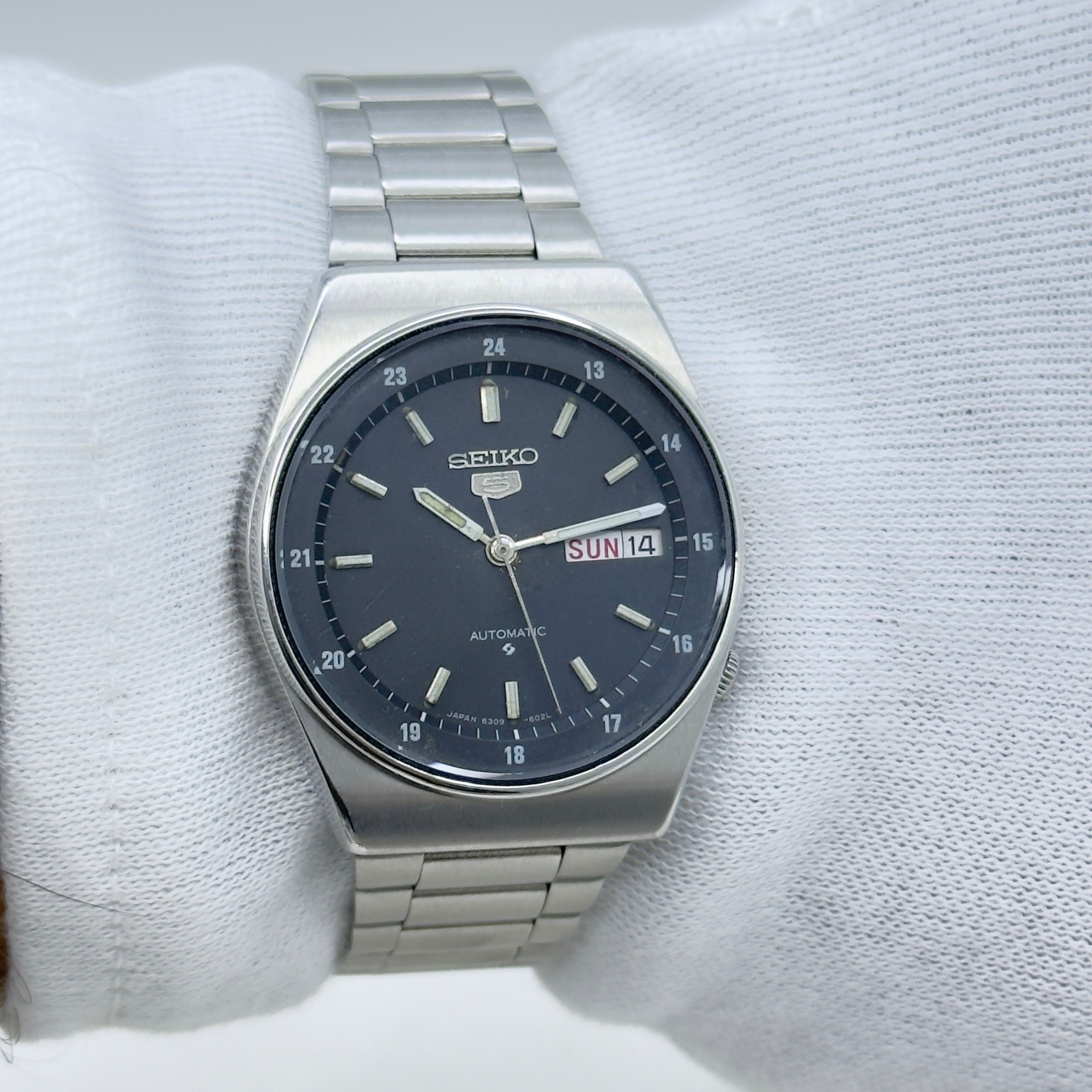 Seiko 5 Automatic Men's Watch Black Railway Time Dial 36mm Day-Date Japan