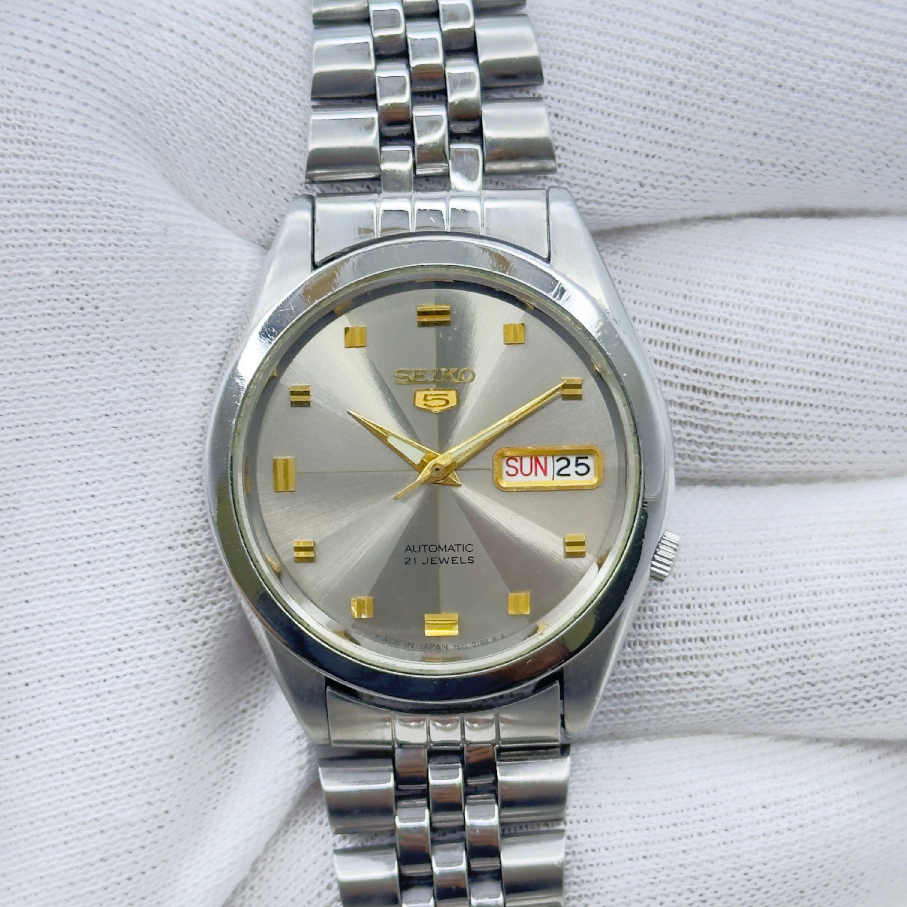 Seiko 5 - 7S26-00X0 Automatic Men's Watch Day Date Stainless Steel Japan Made