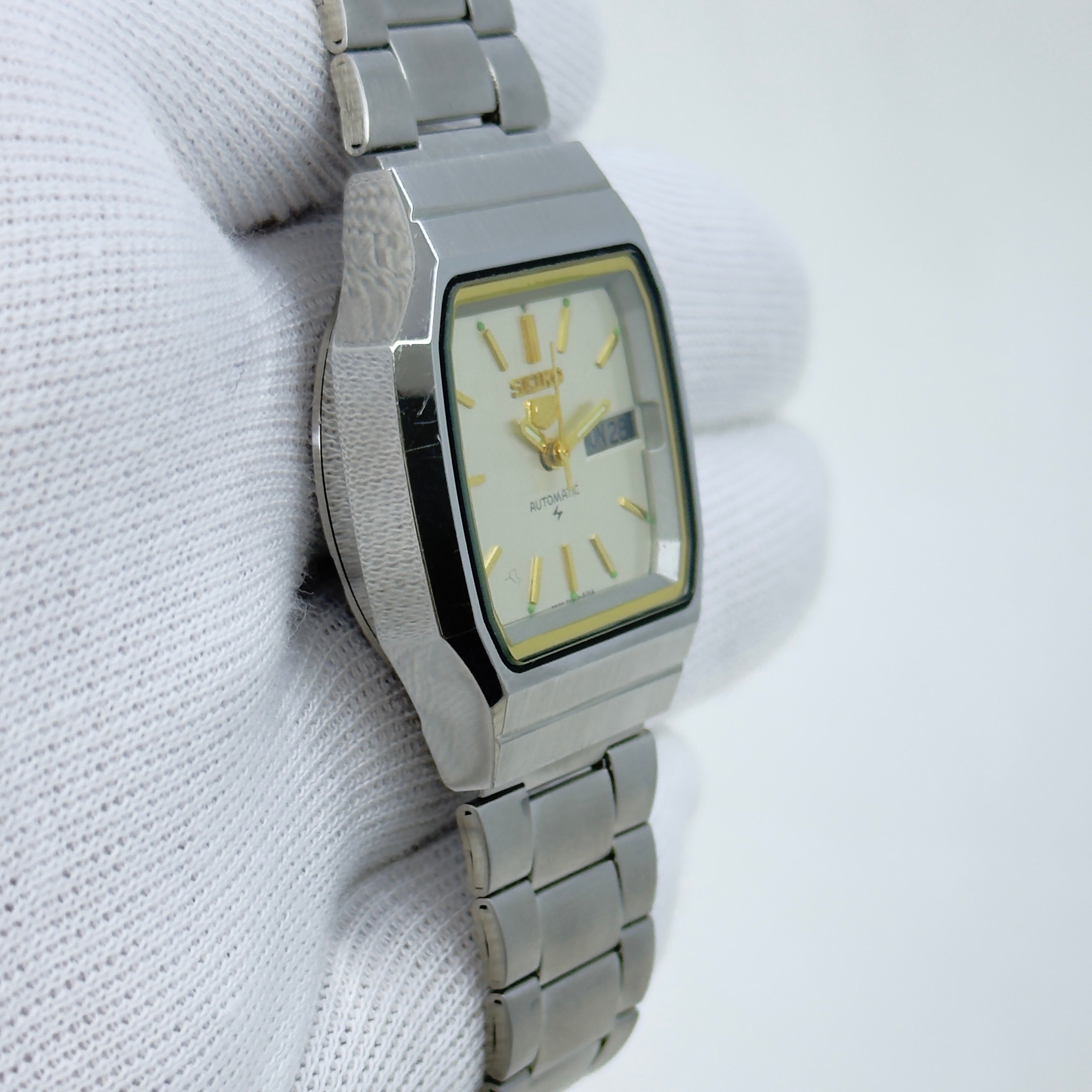 Vintage Seiko 5 Square Automatic Wristwatch – Silver & Gold Accents