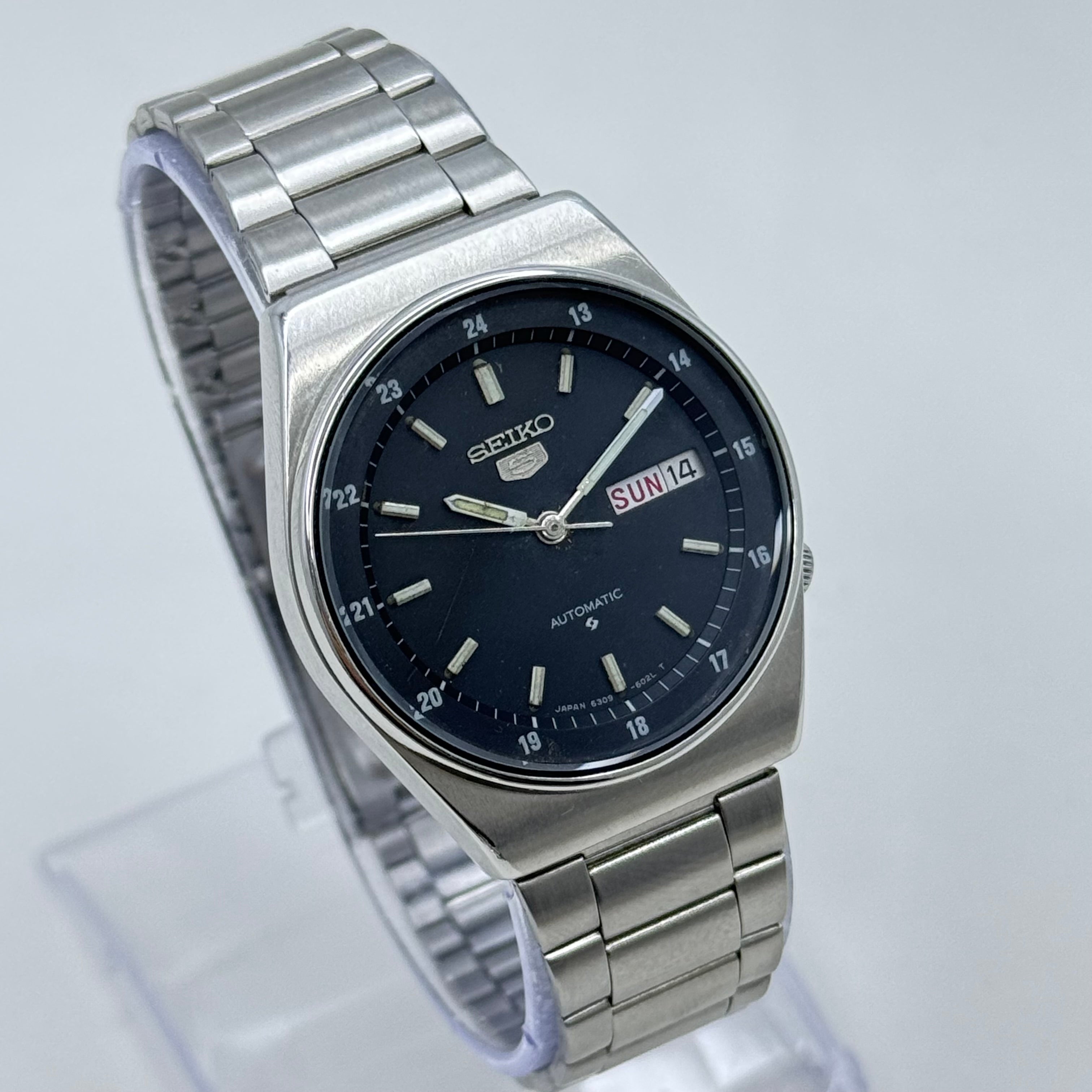 Seiko 5 Automatic Men's Watch Black Railway Time Dial 36mm Day-Date Japan