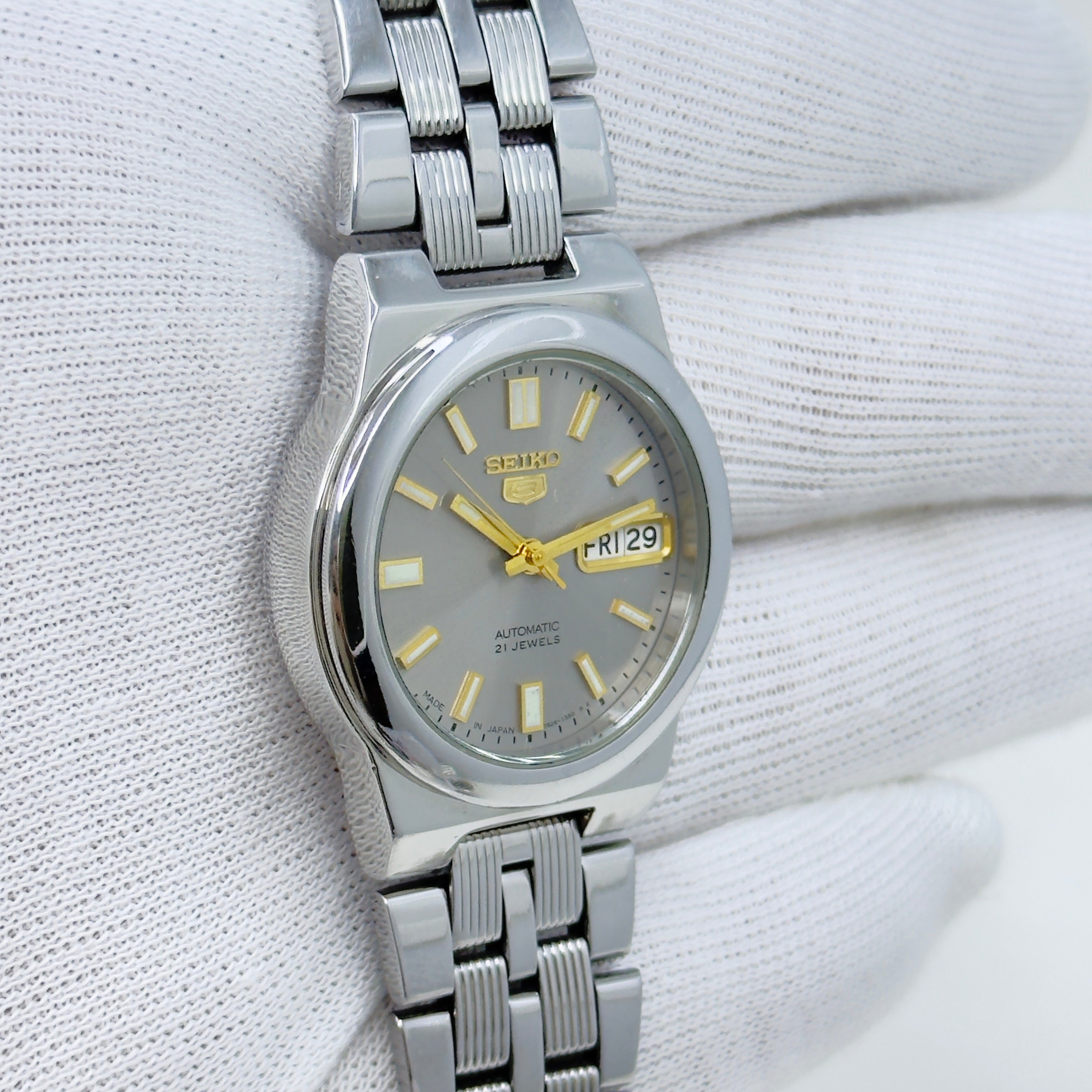 Seiko 5 - 7S26-01R0 Automatic Men's Watch Day Date Stainless Steel Japan Made