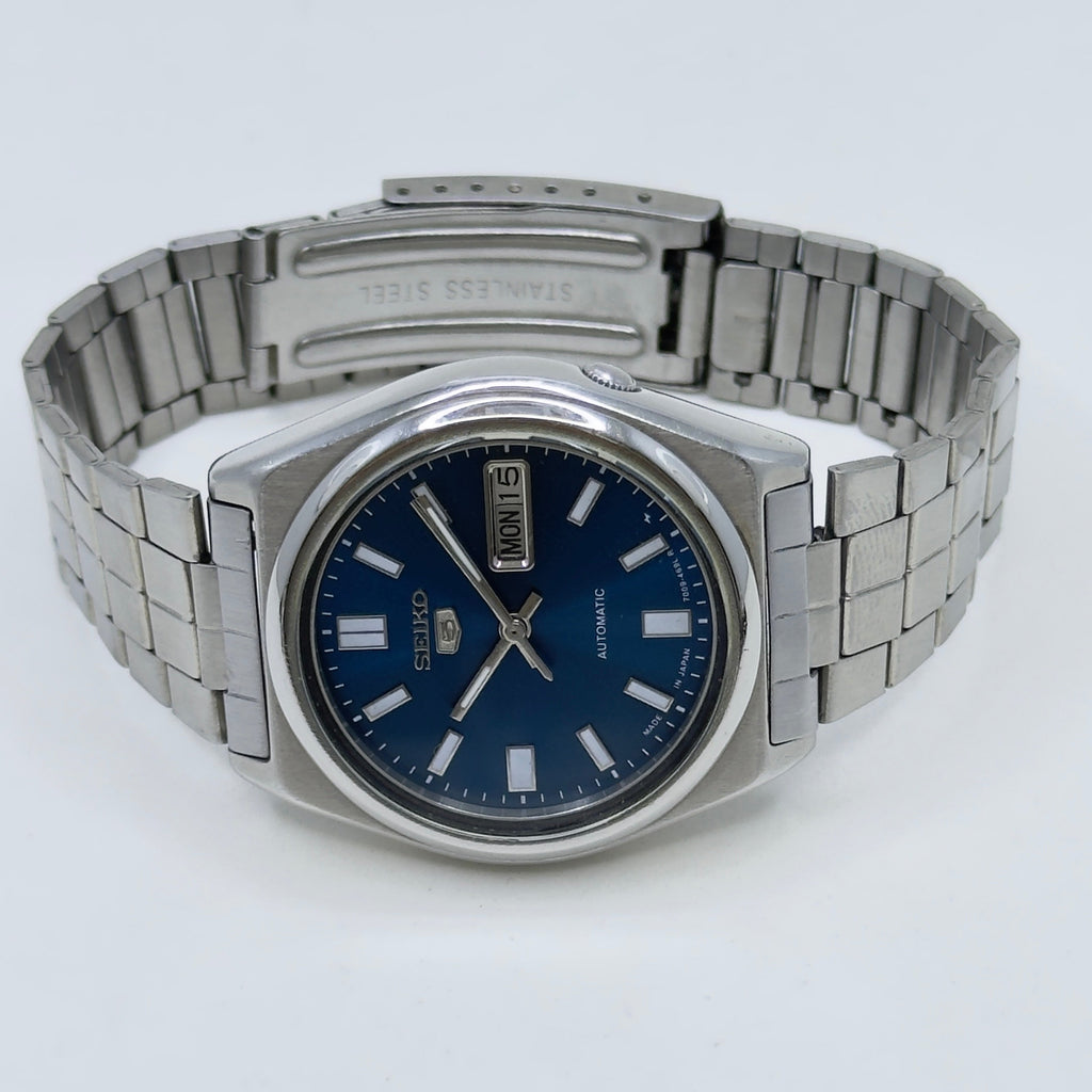 Vintage Seiko 5 Automatic Blue Dial Day-Date Japan Made