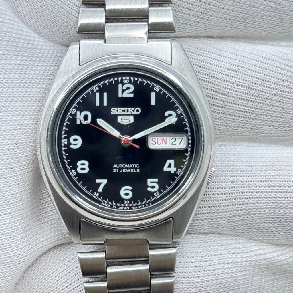Vintage Seiko 5 Automatic Black Dial — 21 Jewels (7S26)