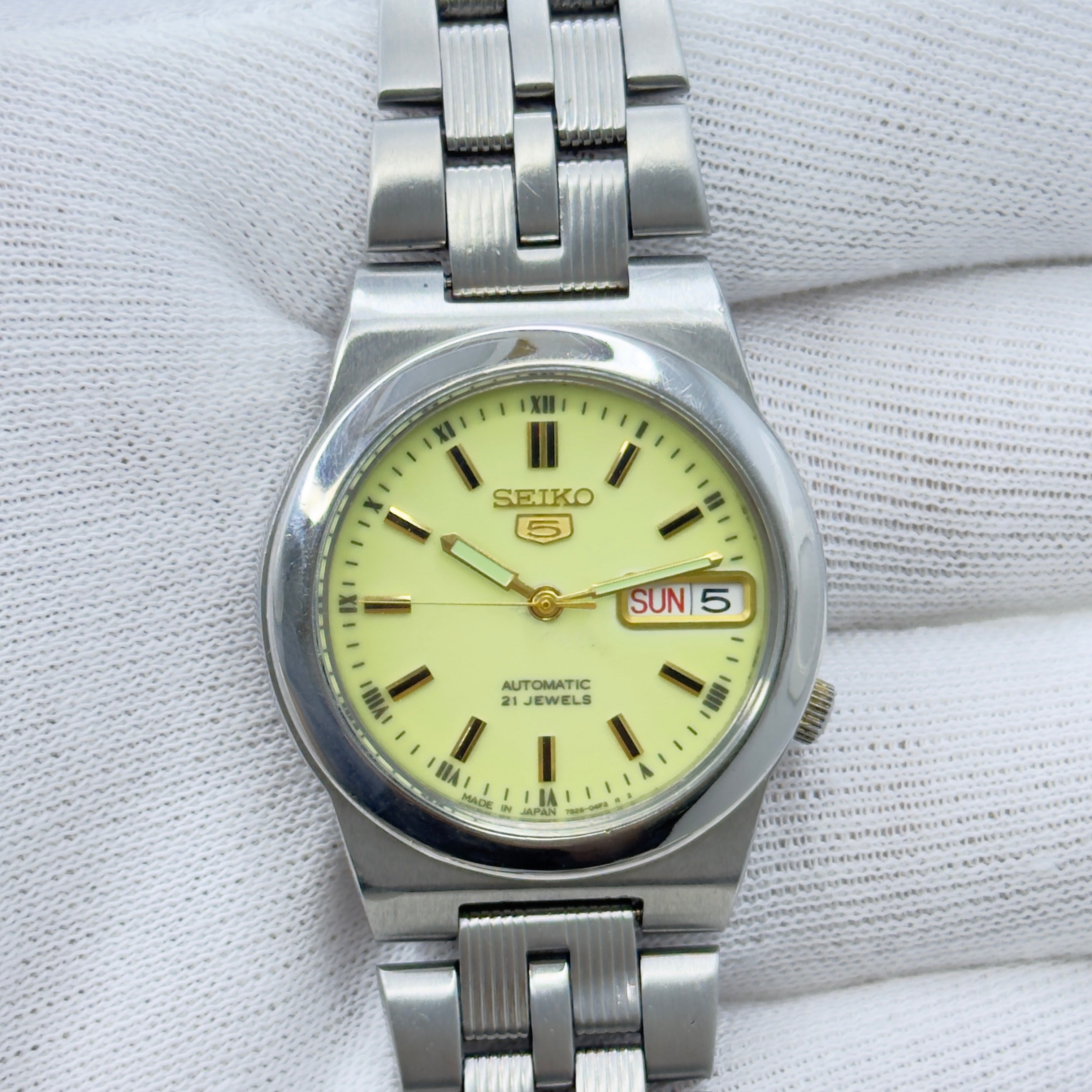 Vintage Seiko 5 - Automatic Watch Day/Date Stainless Steel Japan Made