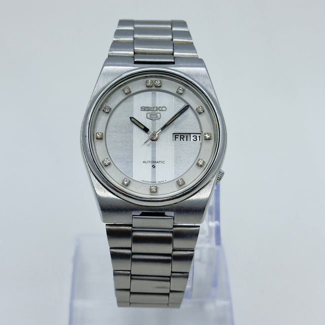 Vintage Watch Seiko 5 Automatic Men's Watch Silver Dial Japan Made Main Image