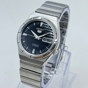 Vintage Seiko 5 - Automatic Watch Day/Date Stainless Steel Japan Made