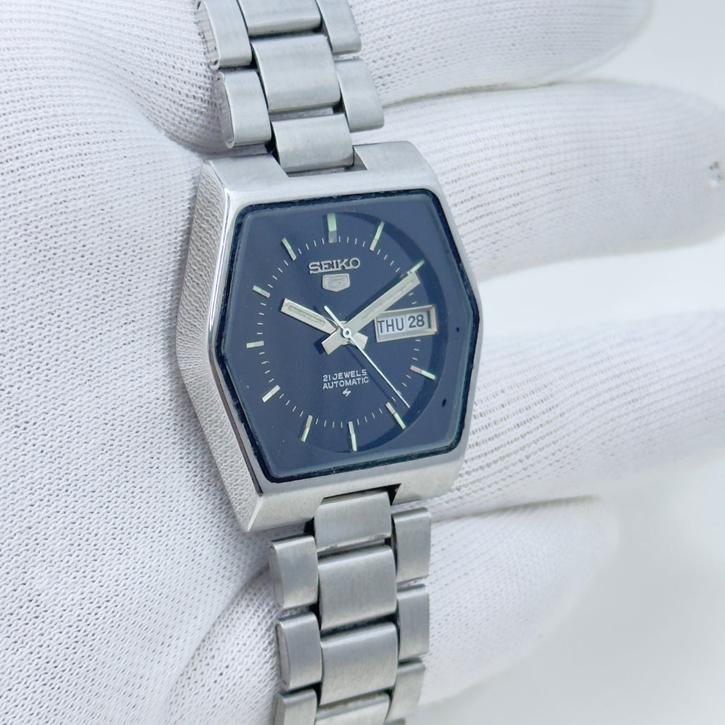 Vintage Seiko 5 Automatic Men's Watch Black Dial Japan Made