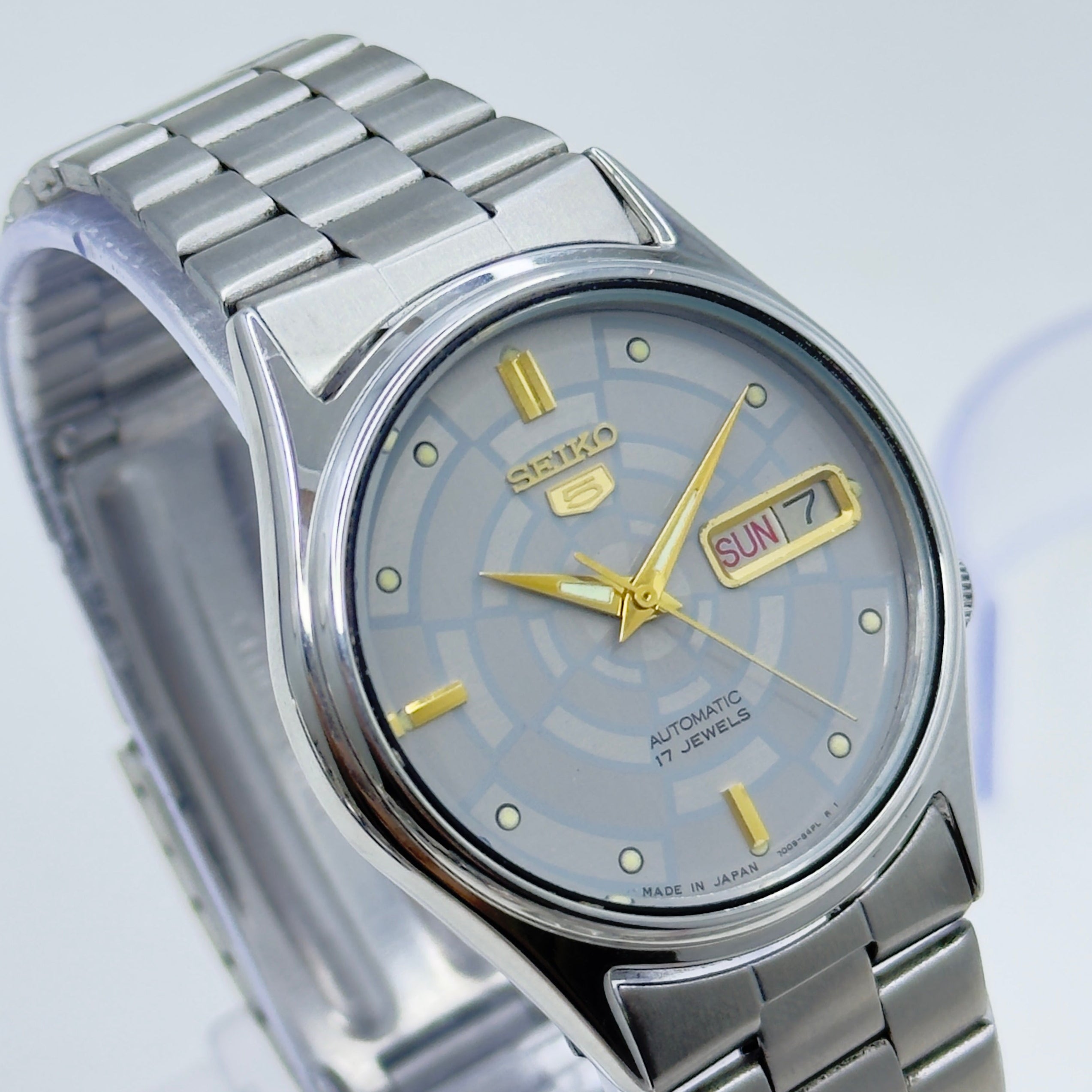 Vintage Seiko 5 Automatic 17J Men's Wristwatch Japan Made