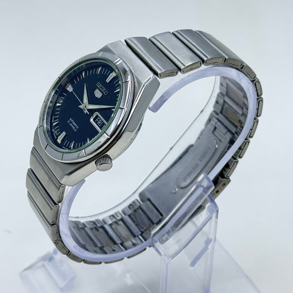 Vintage Seiko 5 - Automatic Watch Day/Date Stainless Steel Japan Made