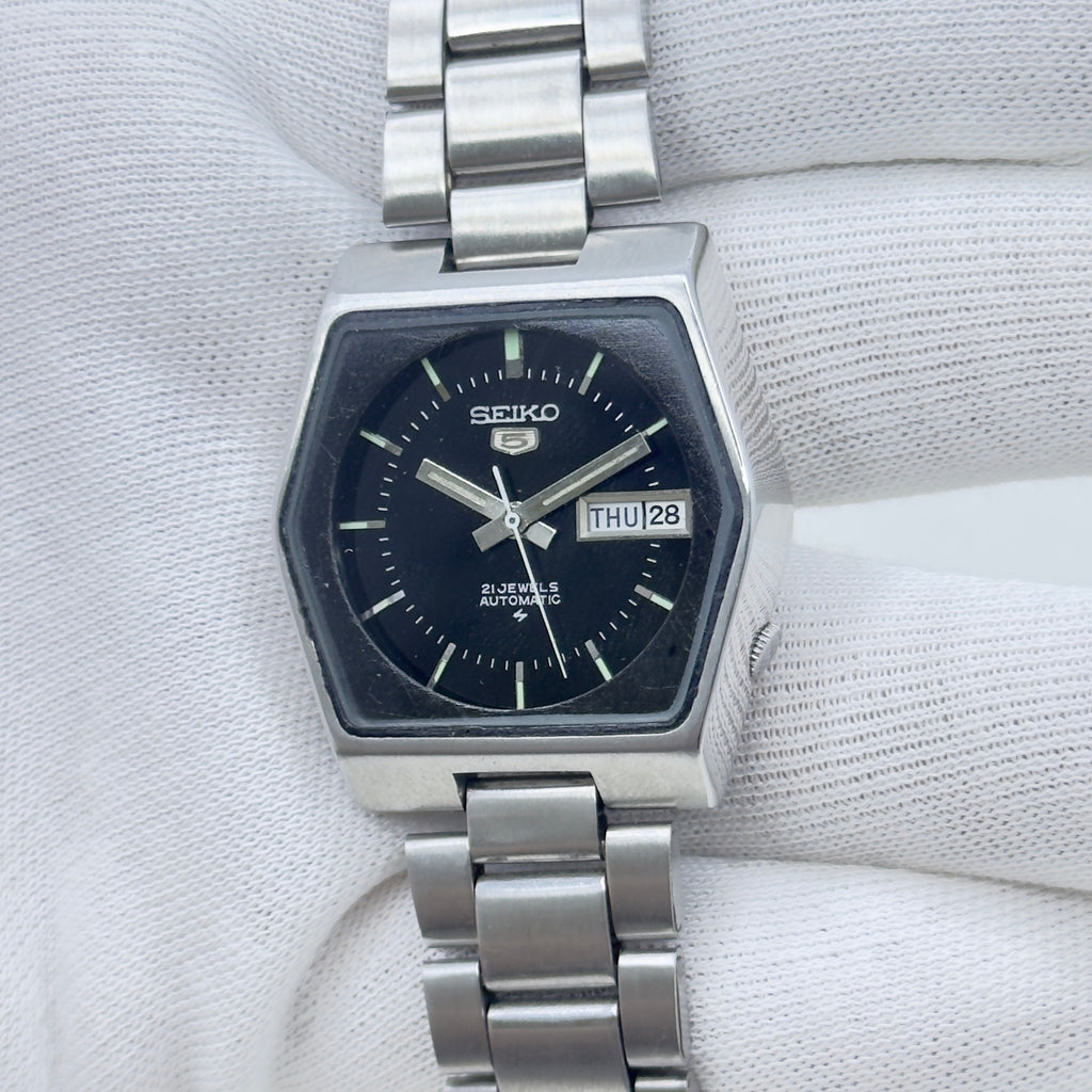 Vintage Seiko 5 Automatic Men's Watch Black Dial Japan Made