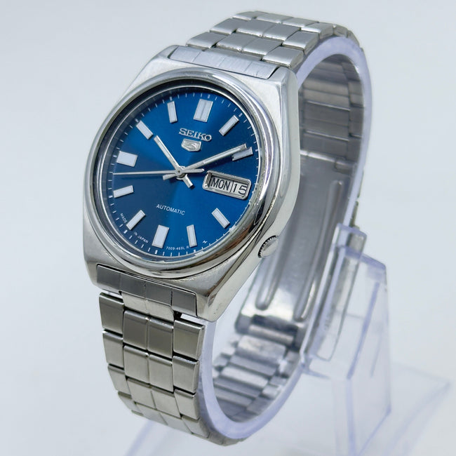 Vintage Seiko 5 Automatic Blue Dial Day-Date Japan Made Hover Image