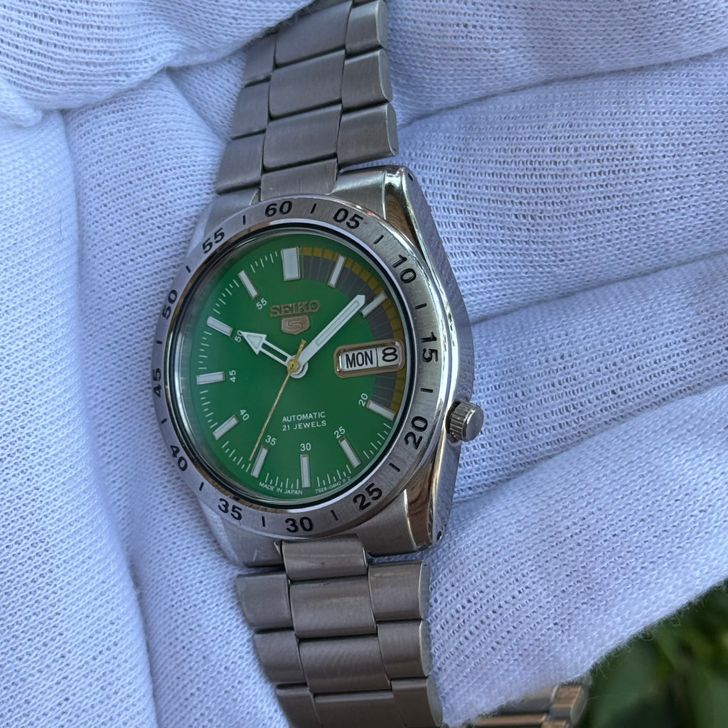 Seiko 5 -  Automatic Watch 21 Jewels  Green Dial Vintage Style Mod