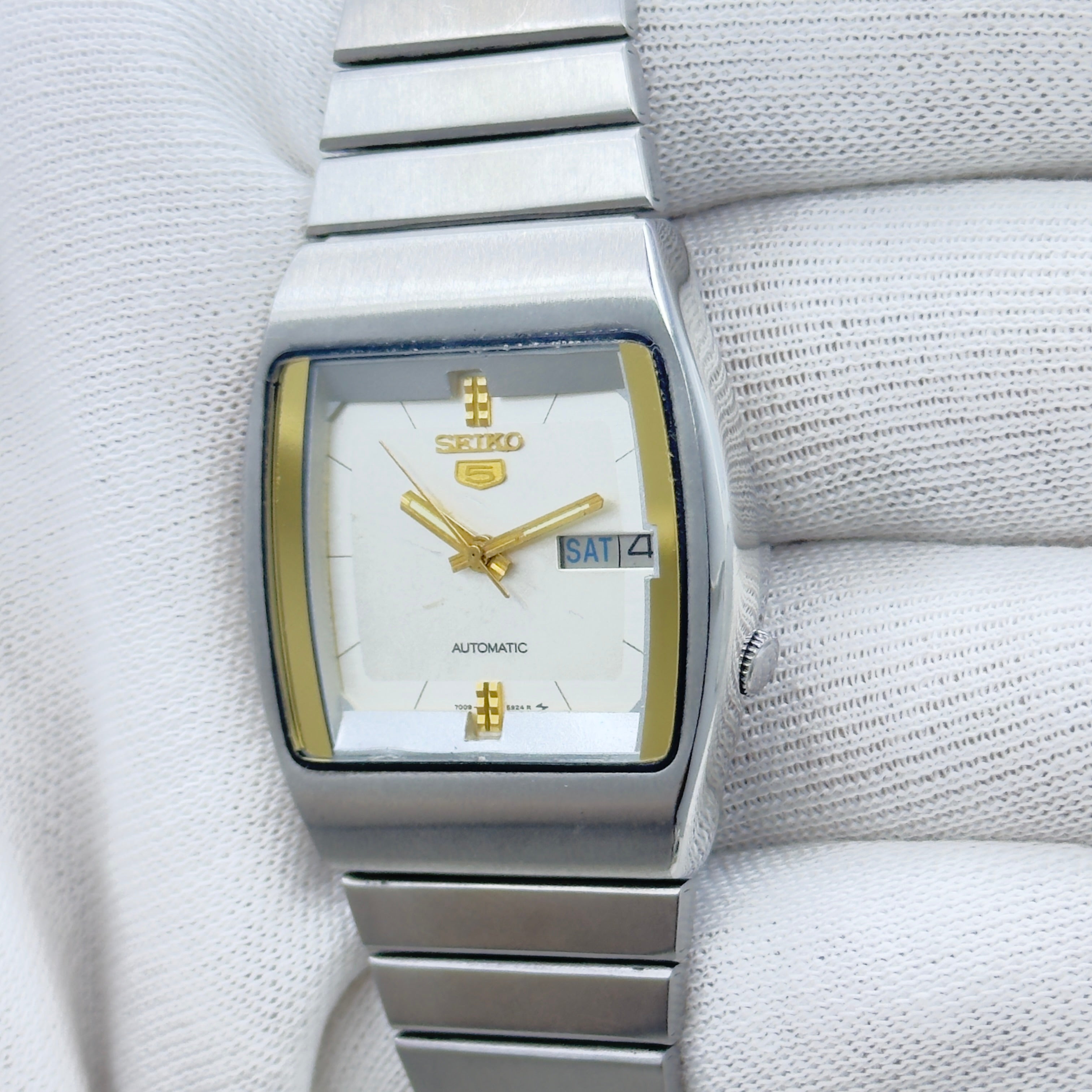 Vintage Seiko 5 Automatic (7009-5770) Men's Wristwatch Japan Made