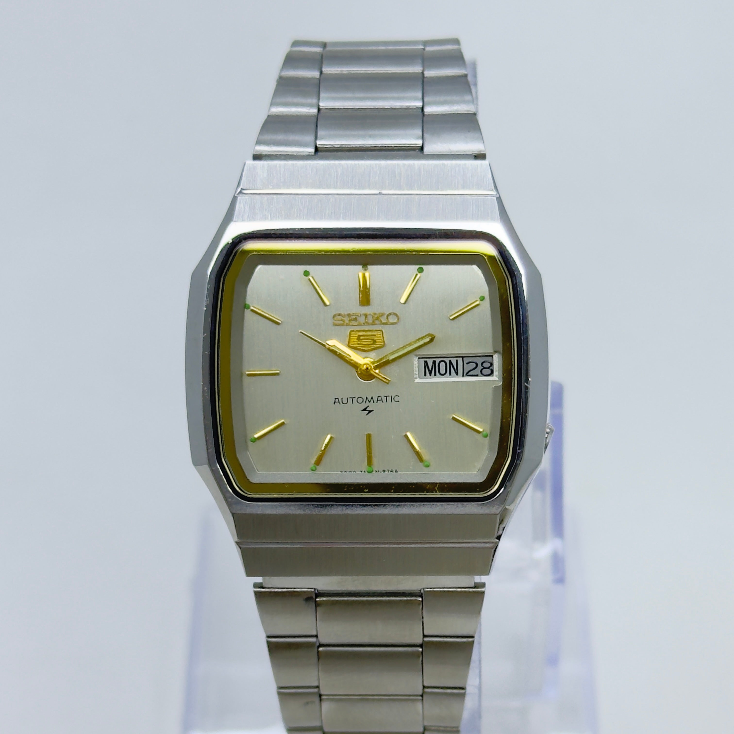 Vintage Seiko 5 Square Automatic Wristwatch – Silver & Gold Accents
