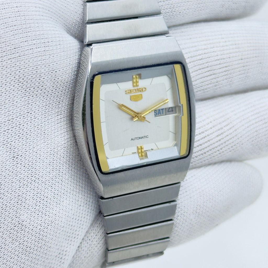 Vintage Seiko 5 Automatic (7009-5770) Men's Wristwatch Japan Made