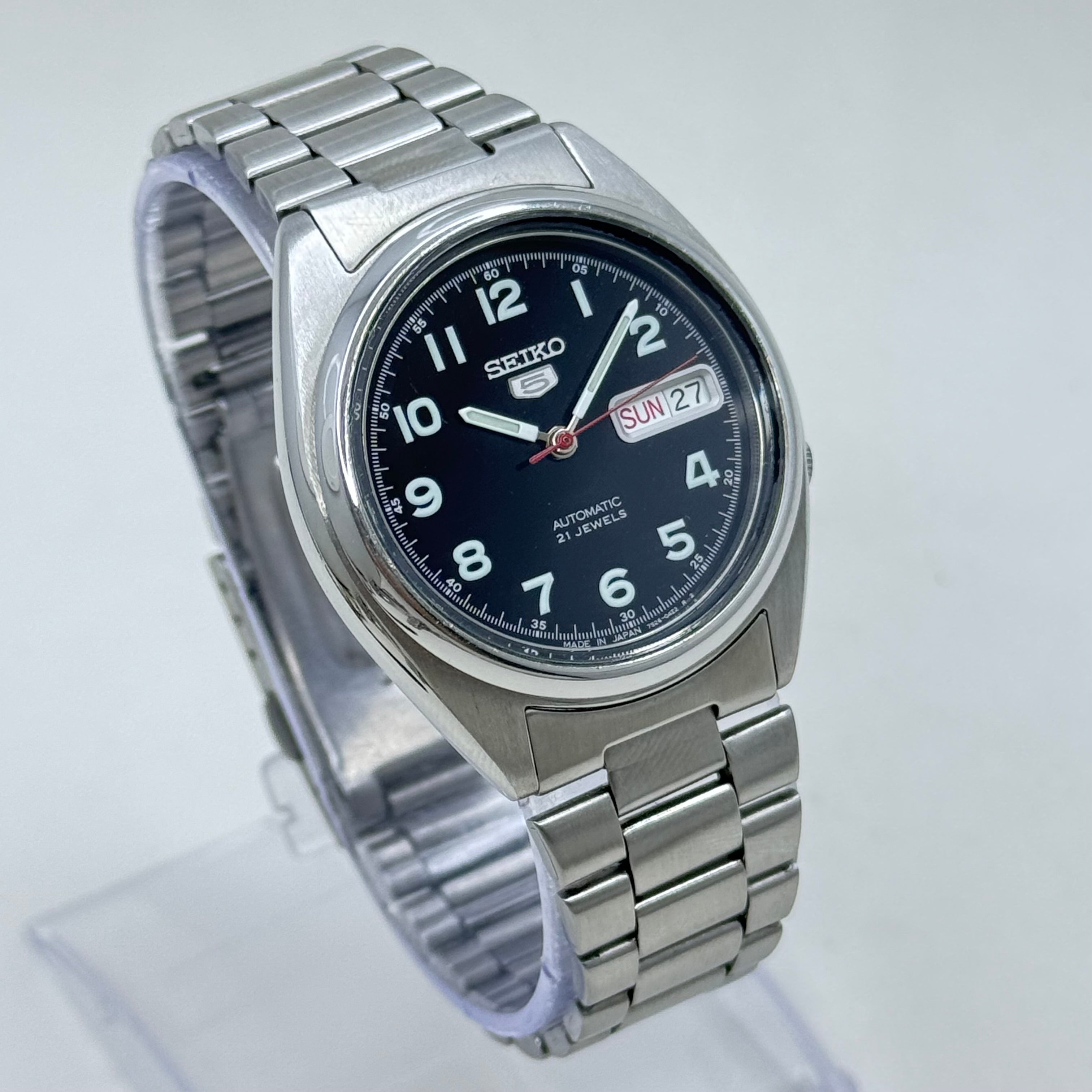 Vintage Seiko 5 Automatic Black Dial — 21 Jewels (7S26)