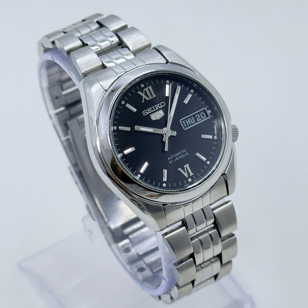 Seiko 5 - 7S26-01V0 Automatic Men's Watch Day Date Stainless Steel Japan Made