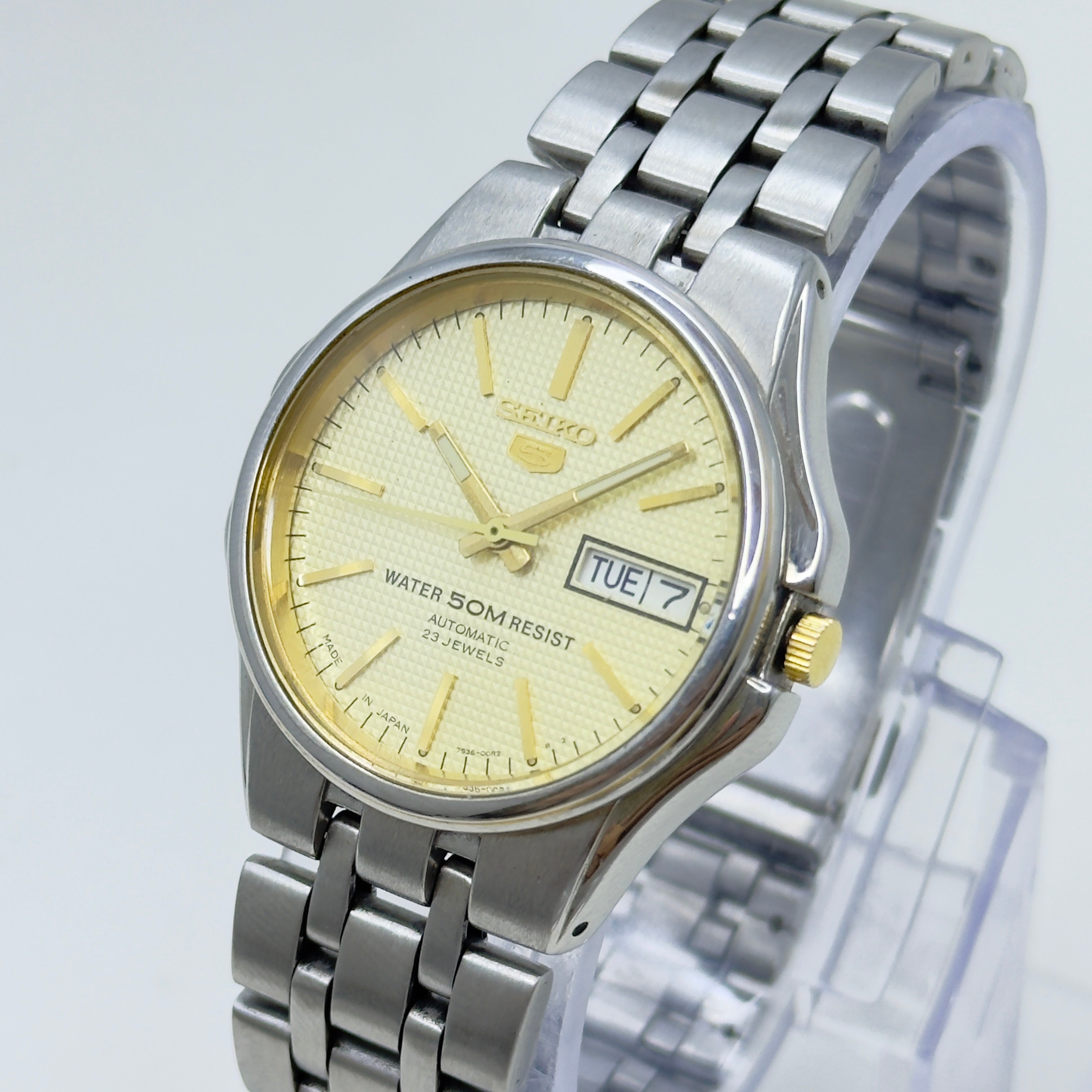 Vintage Seiko 5 Automatic 7S36-00K0 - 23 Jewels Japan Made