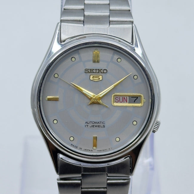 Vintage Seiko 5 Automatic 17J Men's Wristwatch Japan Made Main Image