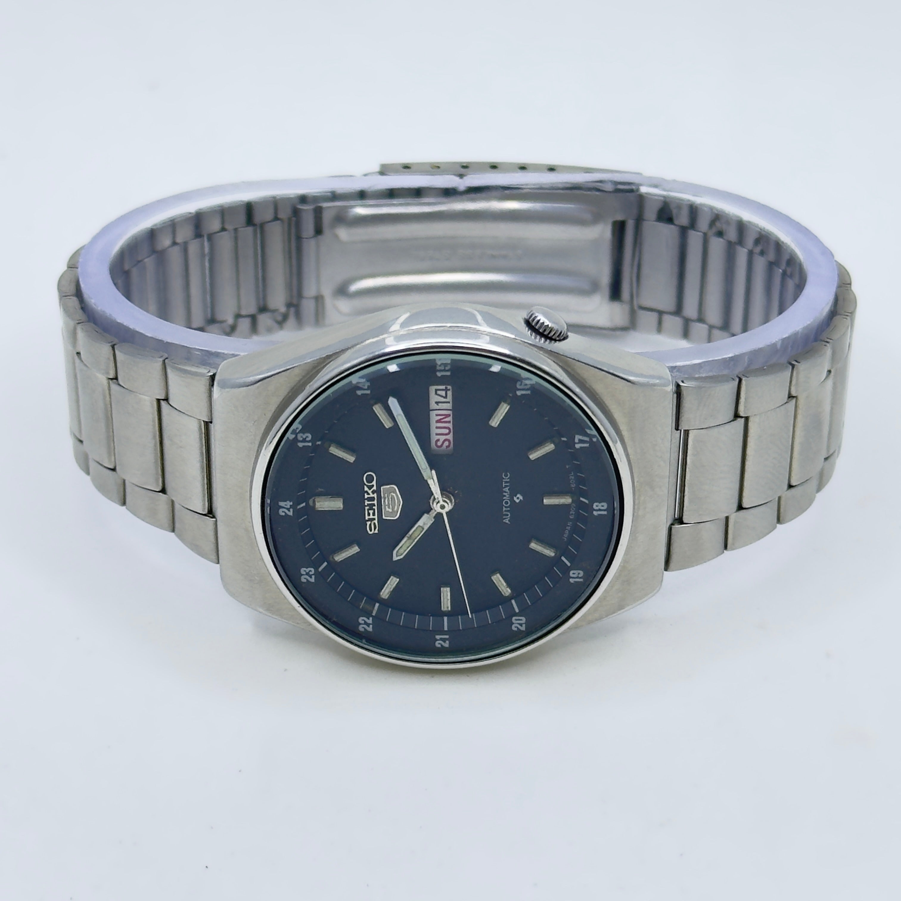 Seiko 5 Automatic Men's Watch Black Railway Time Dial 36mm Day-Date Japan