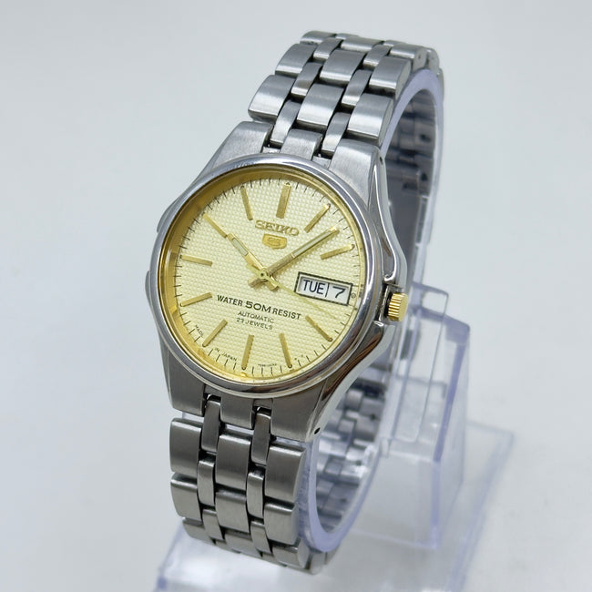 Vintage Seiko 5 Automatic 7S36-00K0 - 23 Jewels Japan Made Hover Image