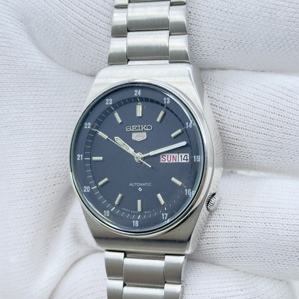 Seiko 5 Automatic Men's Watch Black Railway Time Dial 36mm Day-Date Japan