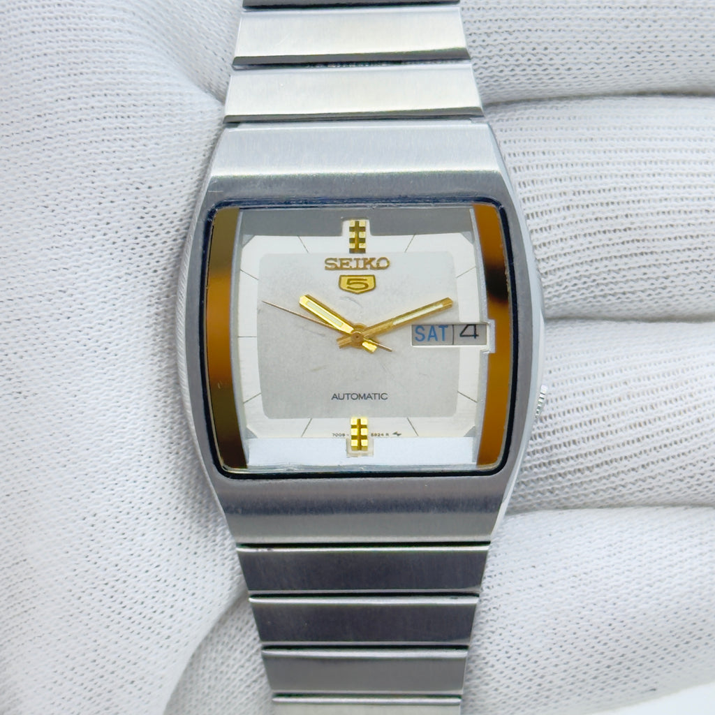 Vintage Seiko 5 Automatic (7009-5770) Men's Wristwatch Japan Made