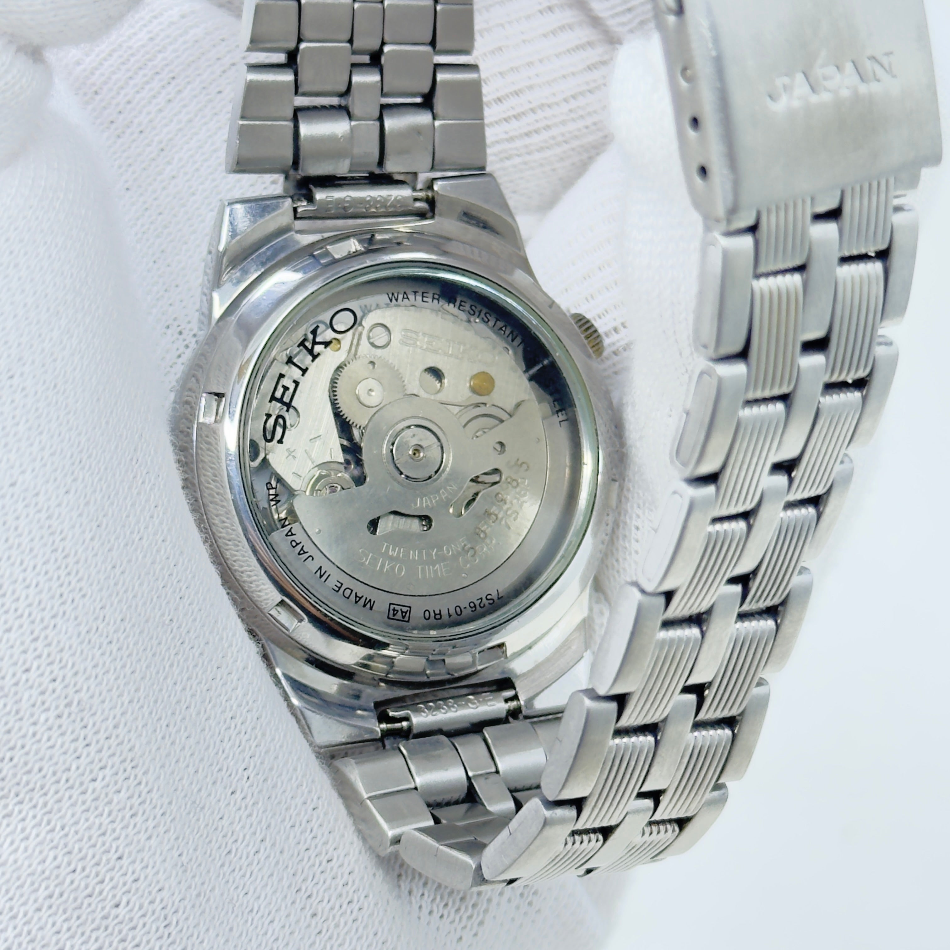 Vintage Seiko 5 - Automatic Watch Day/Date Stainless Steel Japan Made