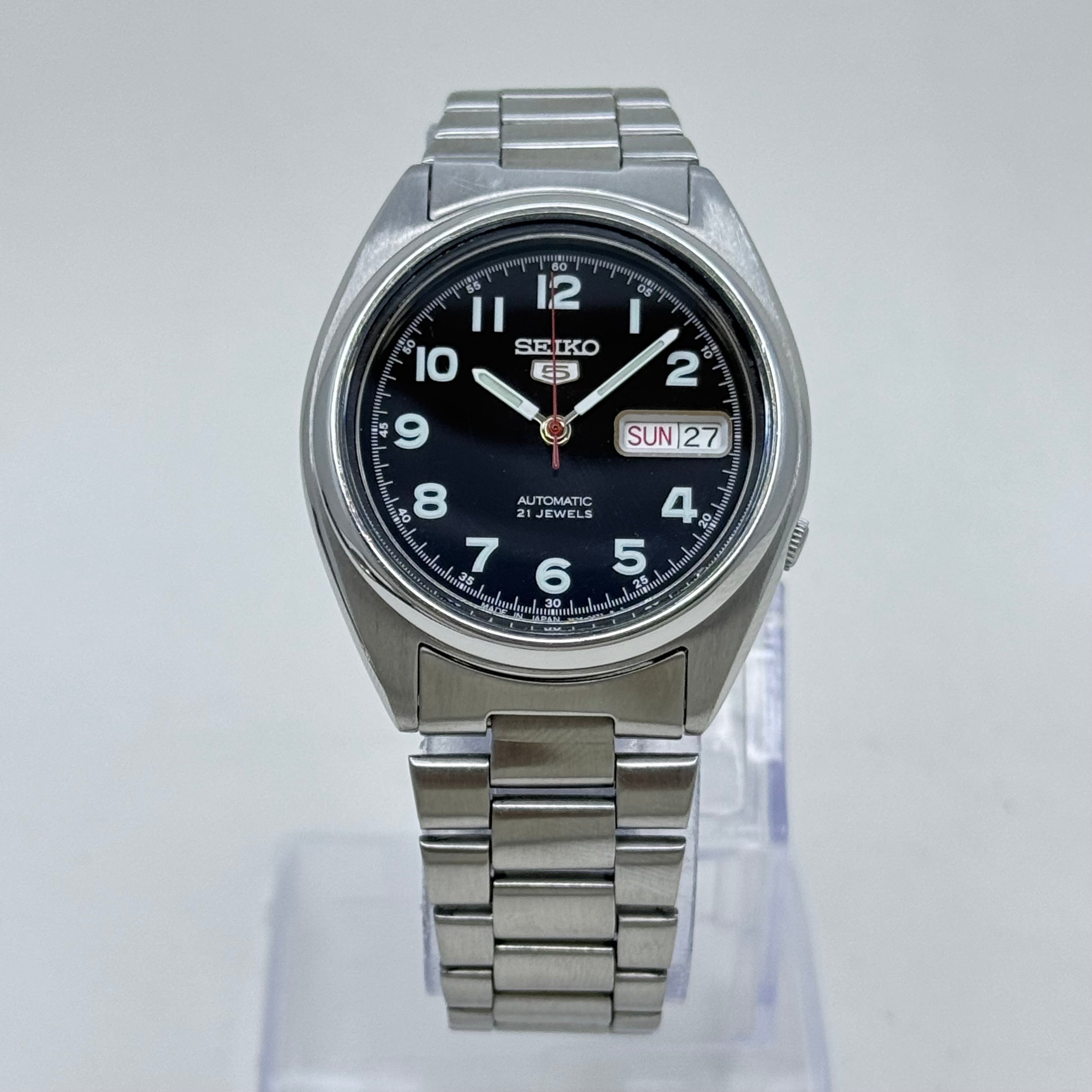 Vintage Seiko 5 Automatic Black Dial — 21 Jewels (7S26)