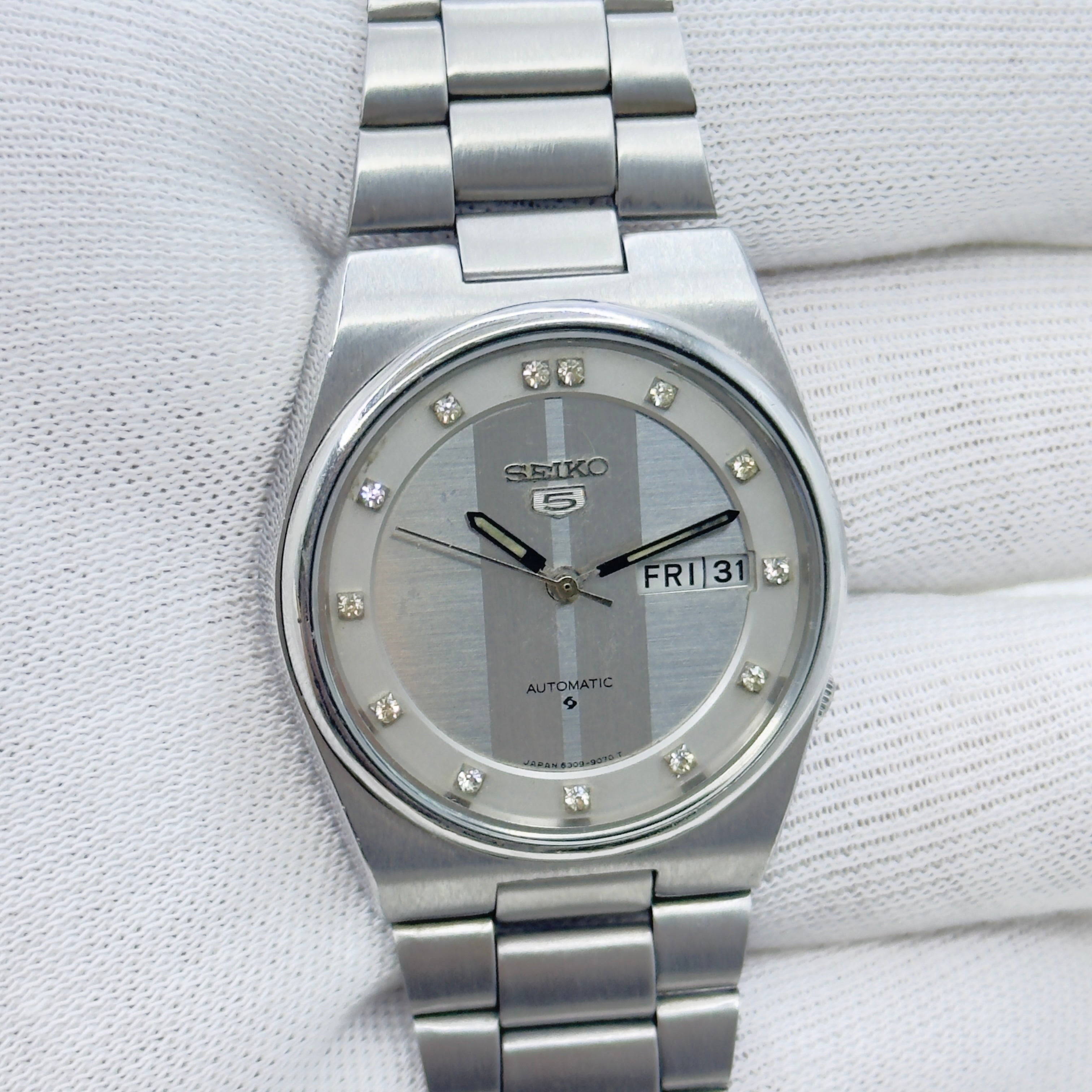 Vintage Watch Seiko 5 Automatic Men's Watch Silver Dial Japan Made