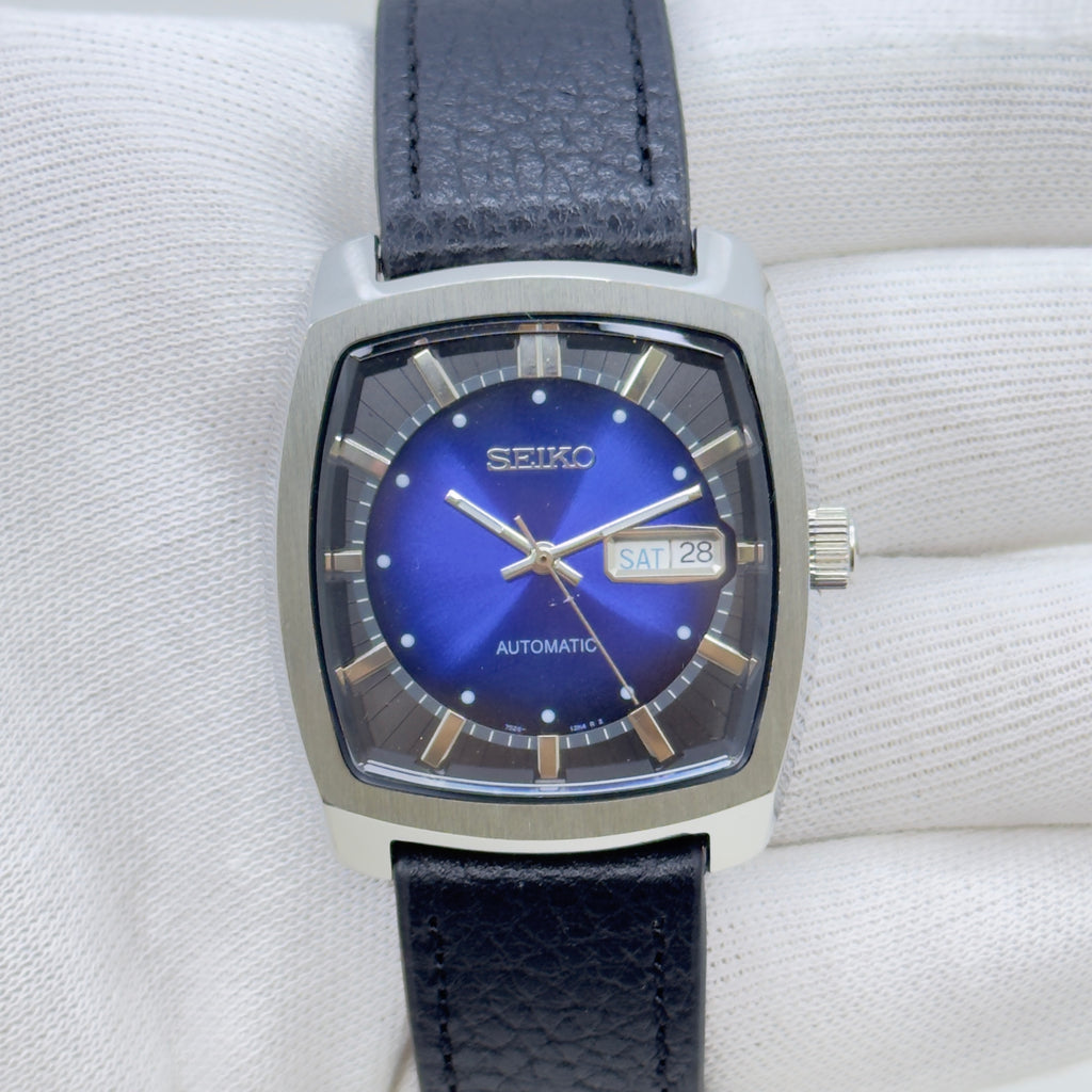Vintage Style Watch - Seiko Automatic 21 Jewels Blue Dial Day Date Mod