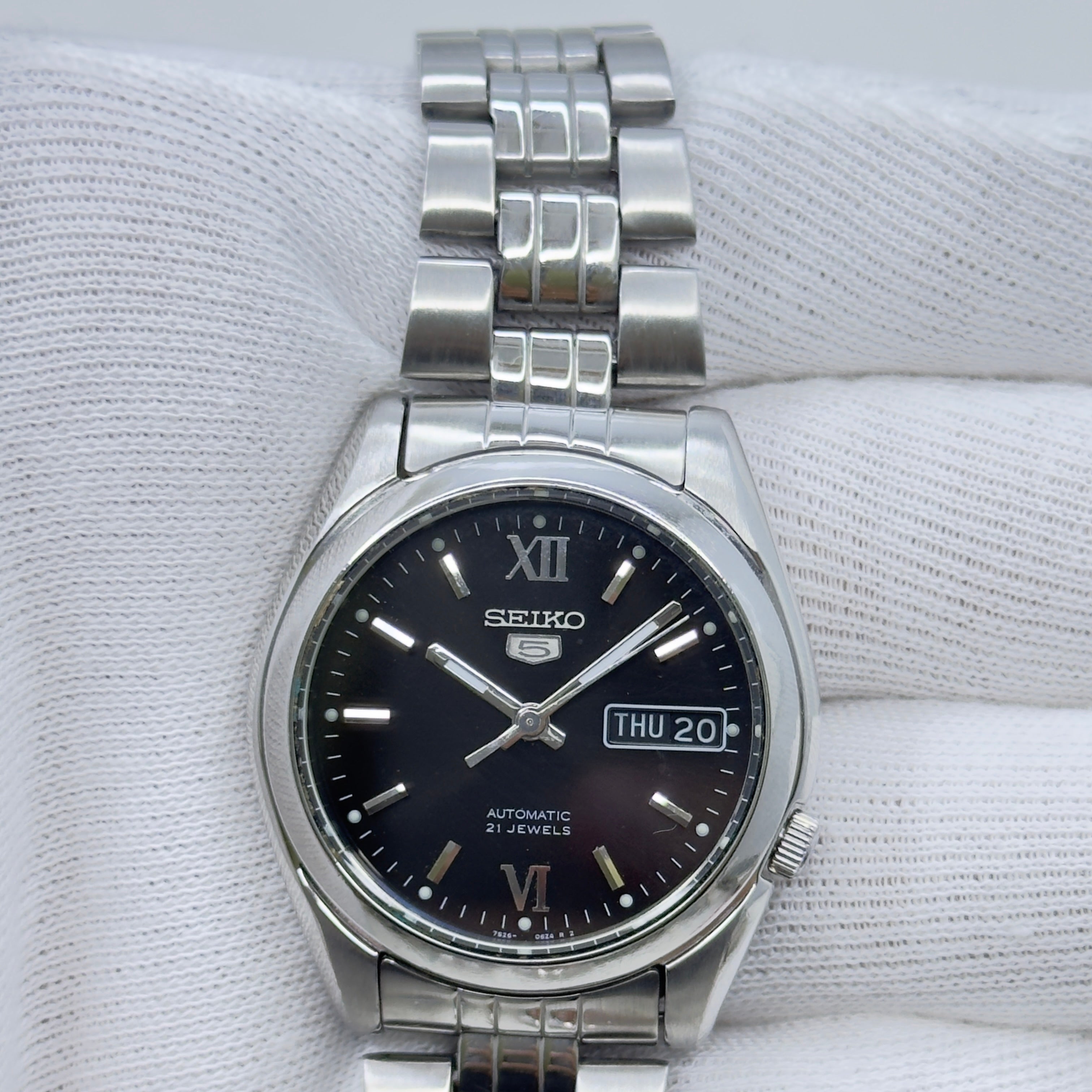 Seiko 5 - 7S26-01V0 Automatic Men's Watch Day Date Stainless Steel Japan Made