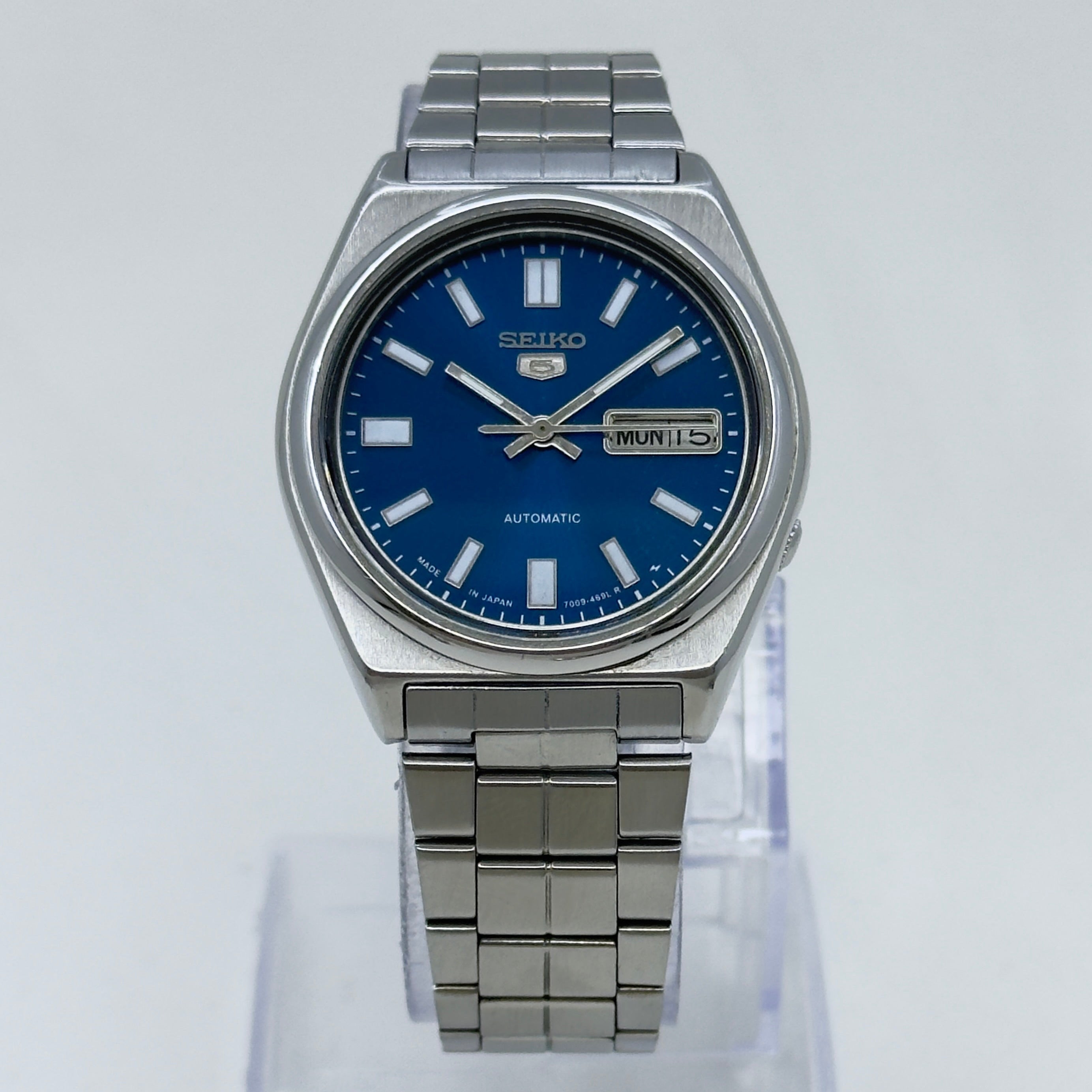 Vintage Seiko 5 Automatic Blue Dial Day-Date Japan Made