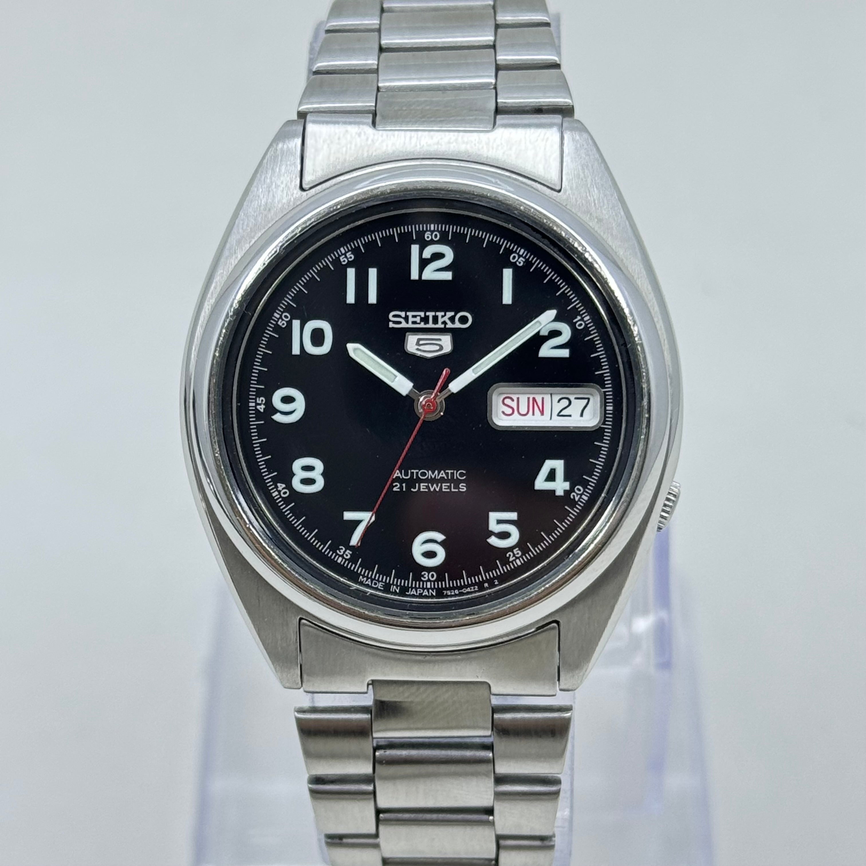 Vintage Seiko 5 Automatic Black Dial — 21 Jewels (7S26)