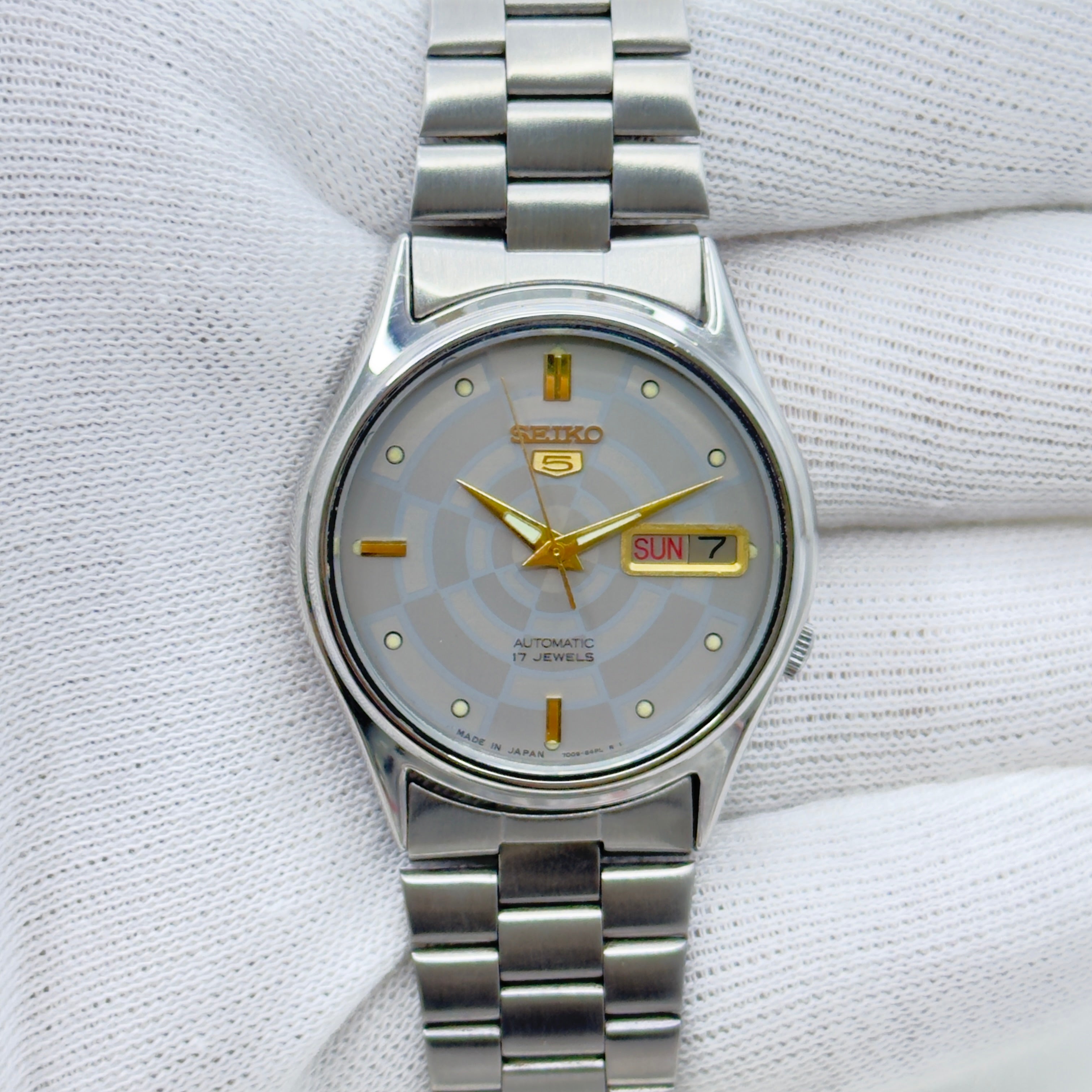 Vintage Seiko 5 Automatic 17J Men's Wristwatch Japan Made