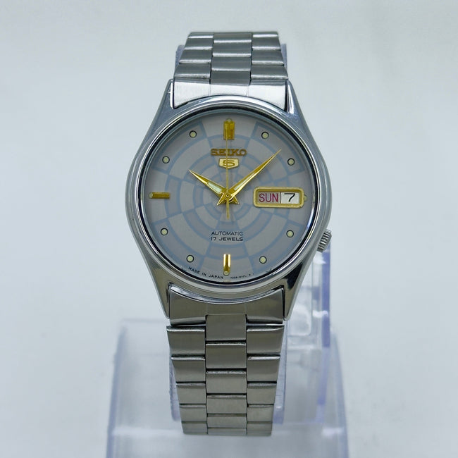 Vintage Seiko 5 Automatic 17J Men's Wristwatch Japan Made Main Image