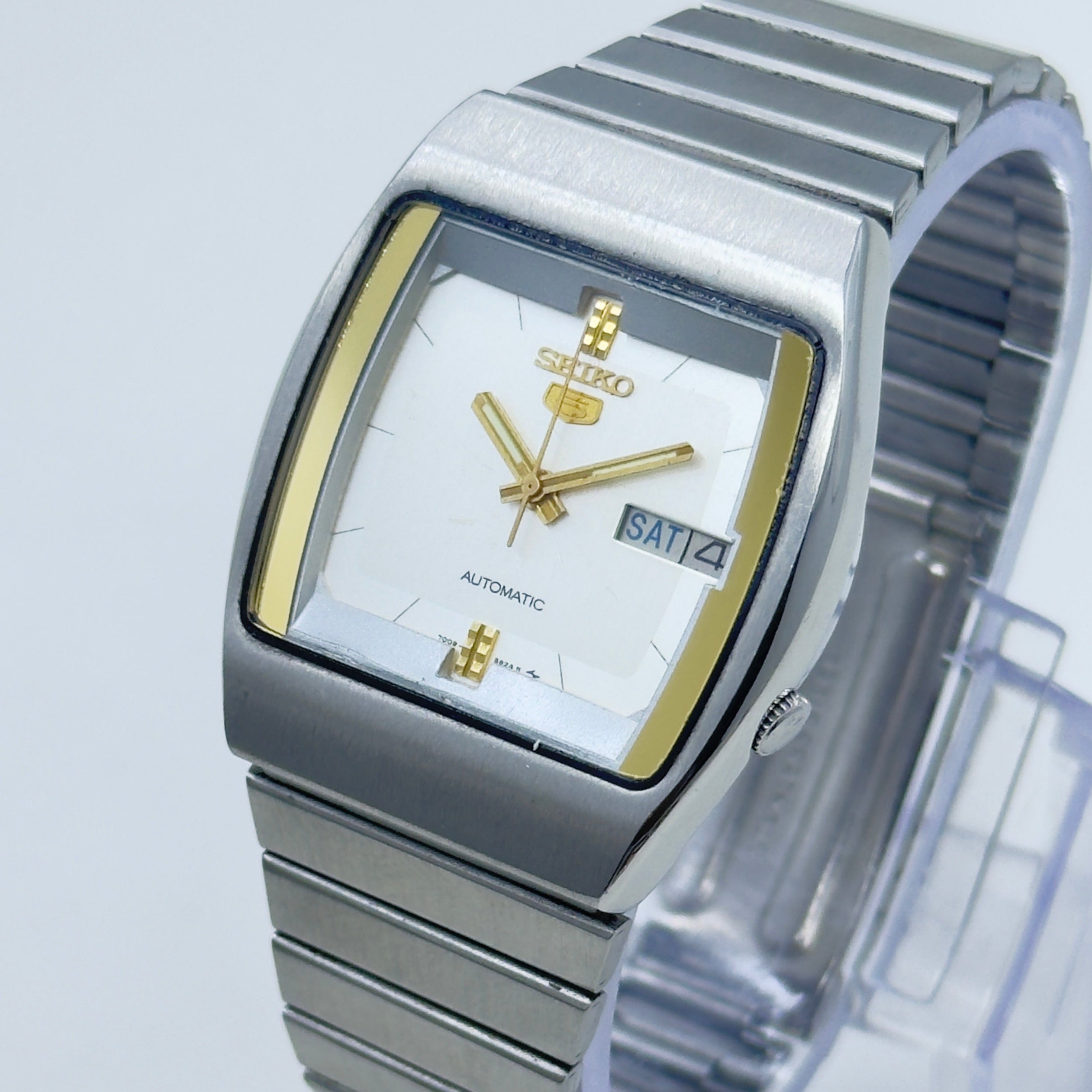 Vintage Seiko 5 Automatic (7009-5770) Men's Wristwatch Japan Made