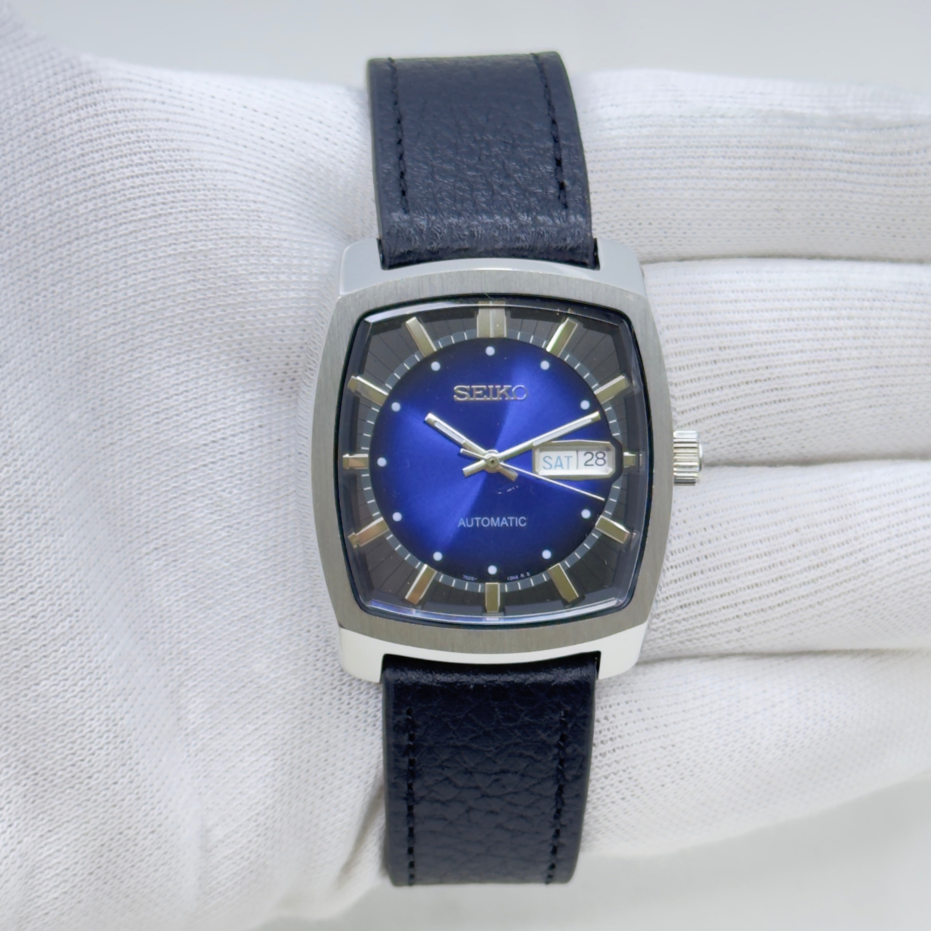 Vintage Style Watch - Seiko Automatic 21 Jewels Blue Dial Day Date Mod