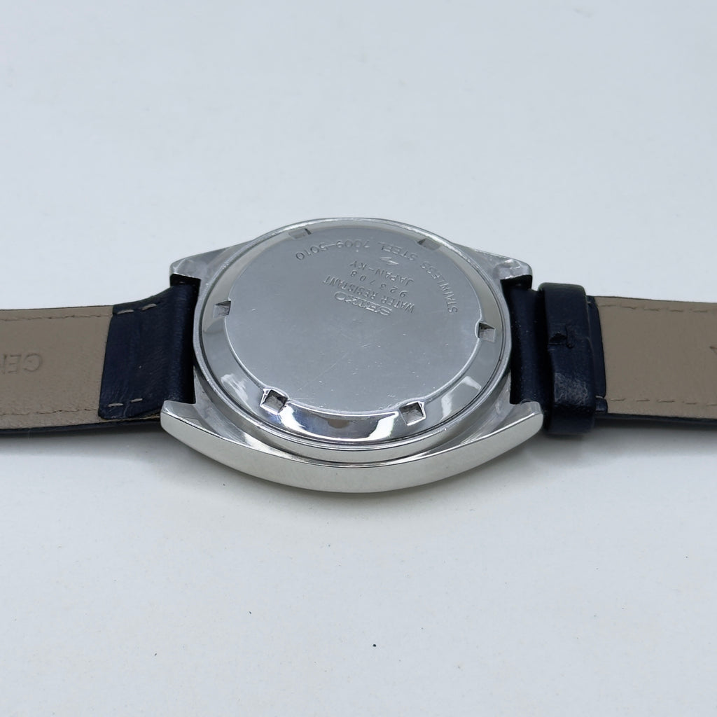 Vintage Seiko 5 Automatic White Dial — 17 Jewels (7009)