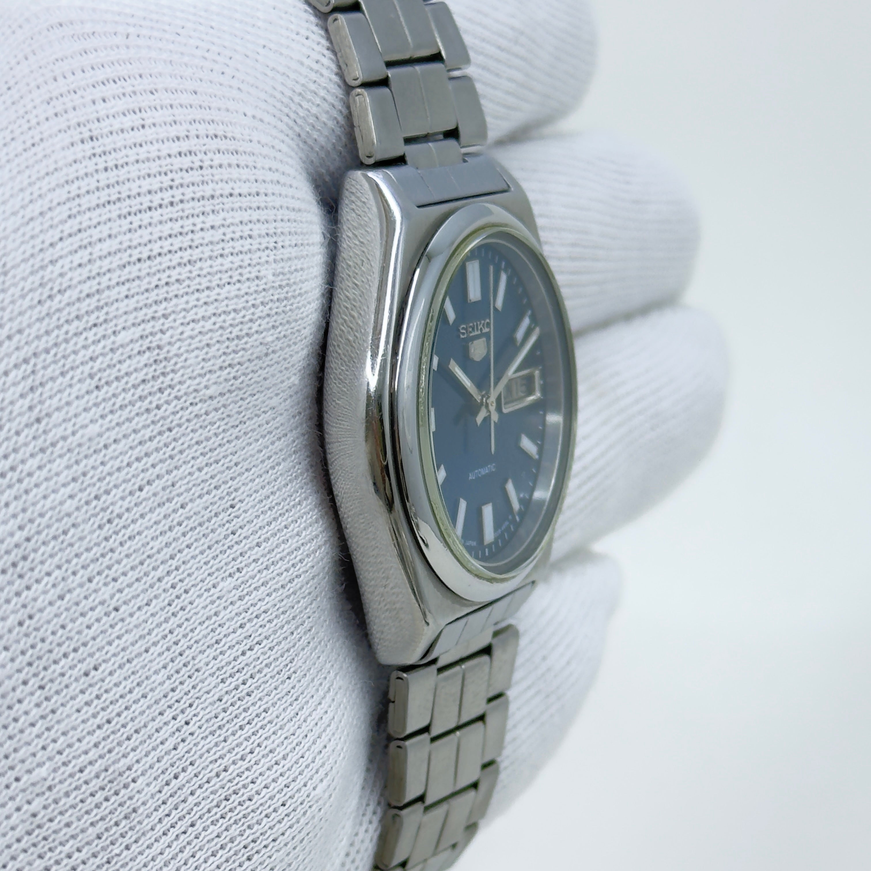 Vintage Seiko 5 Automatic Blue Dial Day-Date Japan Made