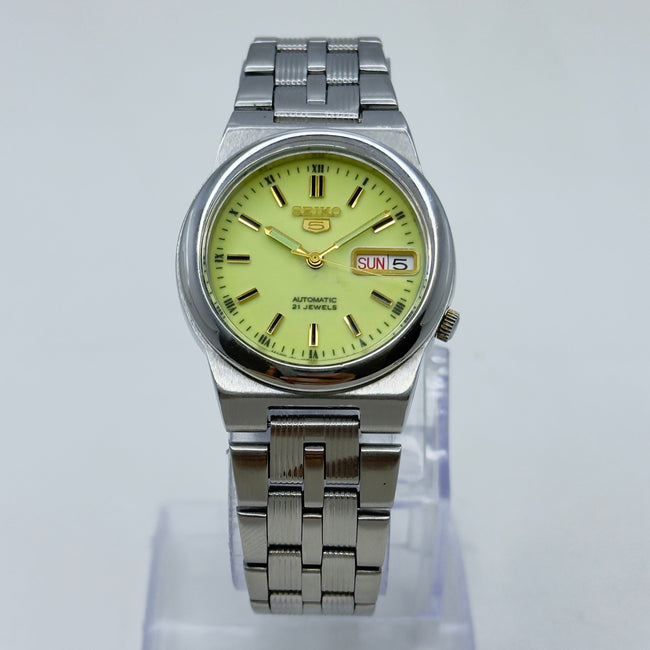 Vintage Seiko 5 - Automatic Watch Day/Date Stainless Steel Japan Made Main Image