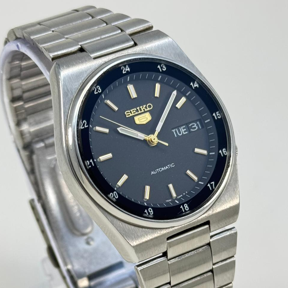 Seiko 5 - Automatic Black Dial 36mm Classic Men's Watch Vintage Japan