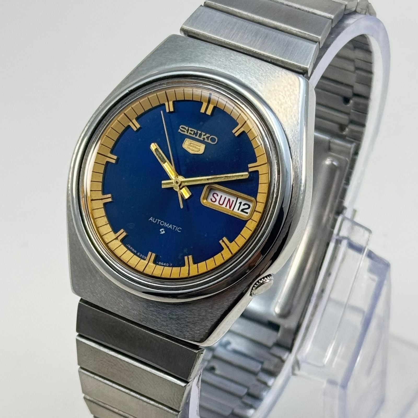 Vintage Seiko 5 - Automatic Blue Dial Day-Date Classic Men’s Watch Japan Made