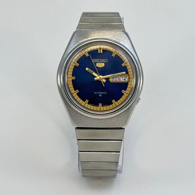 Vintage Seiko 5 - Automatic Blue Dial Day-Date Classic Men’s Watch Japan Made Main Image