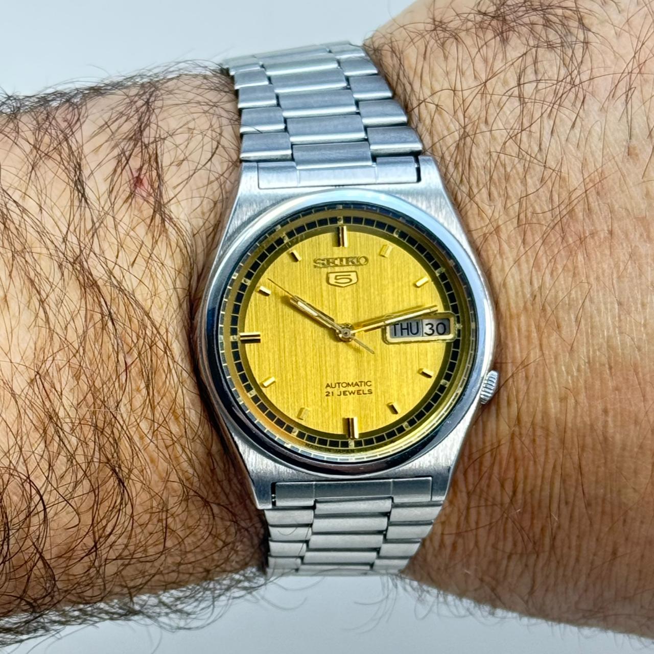 Vintage Seiko 5 Automatic Gold Dial Day-Date Japan Made