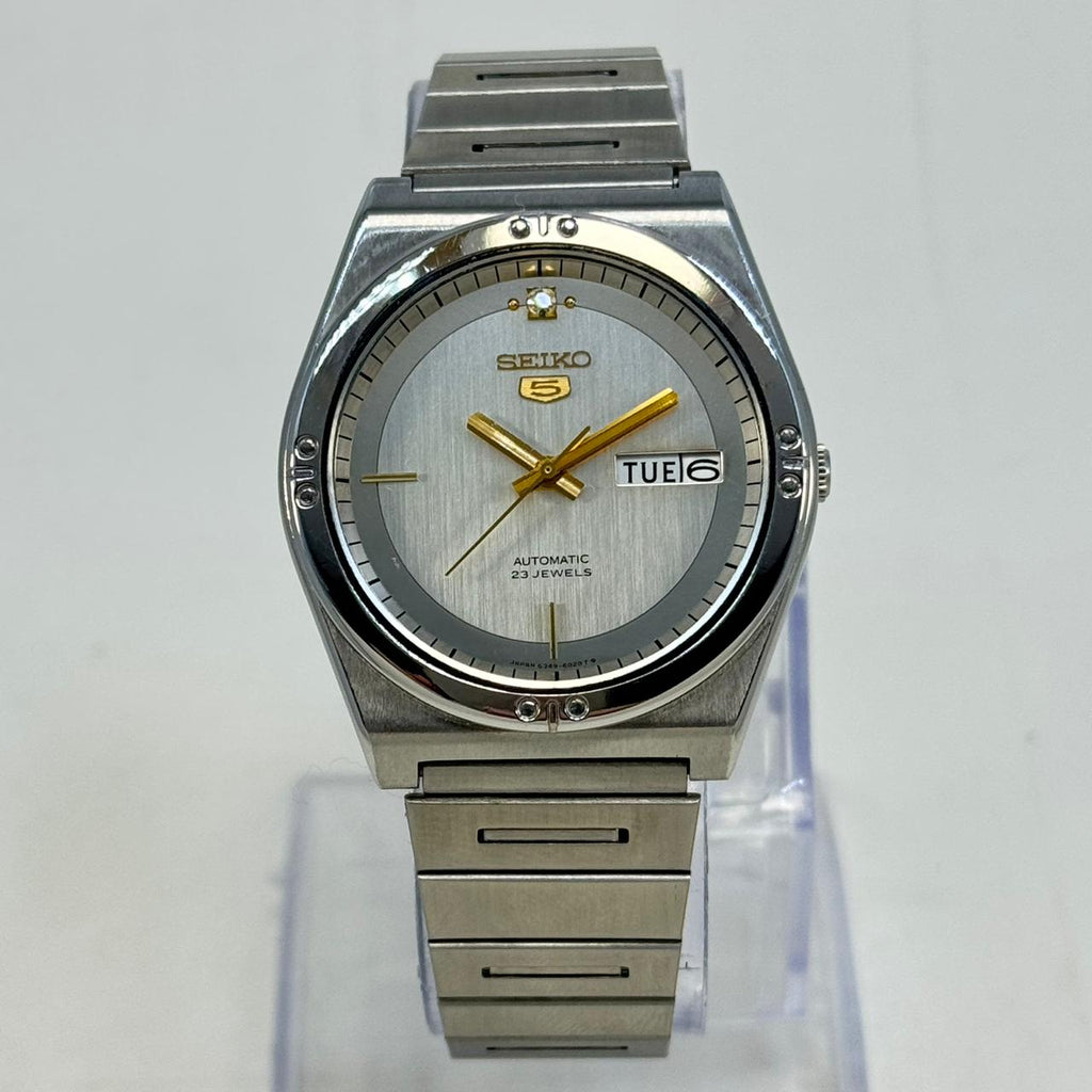 Rare Vintage Seiko 5 - Automatic Men's Watch 23 Jewels Japan Made.