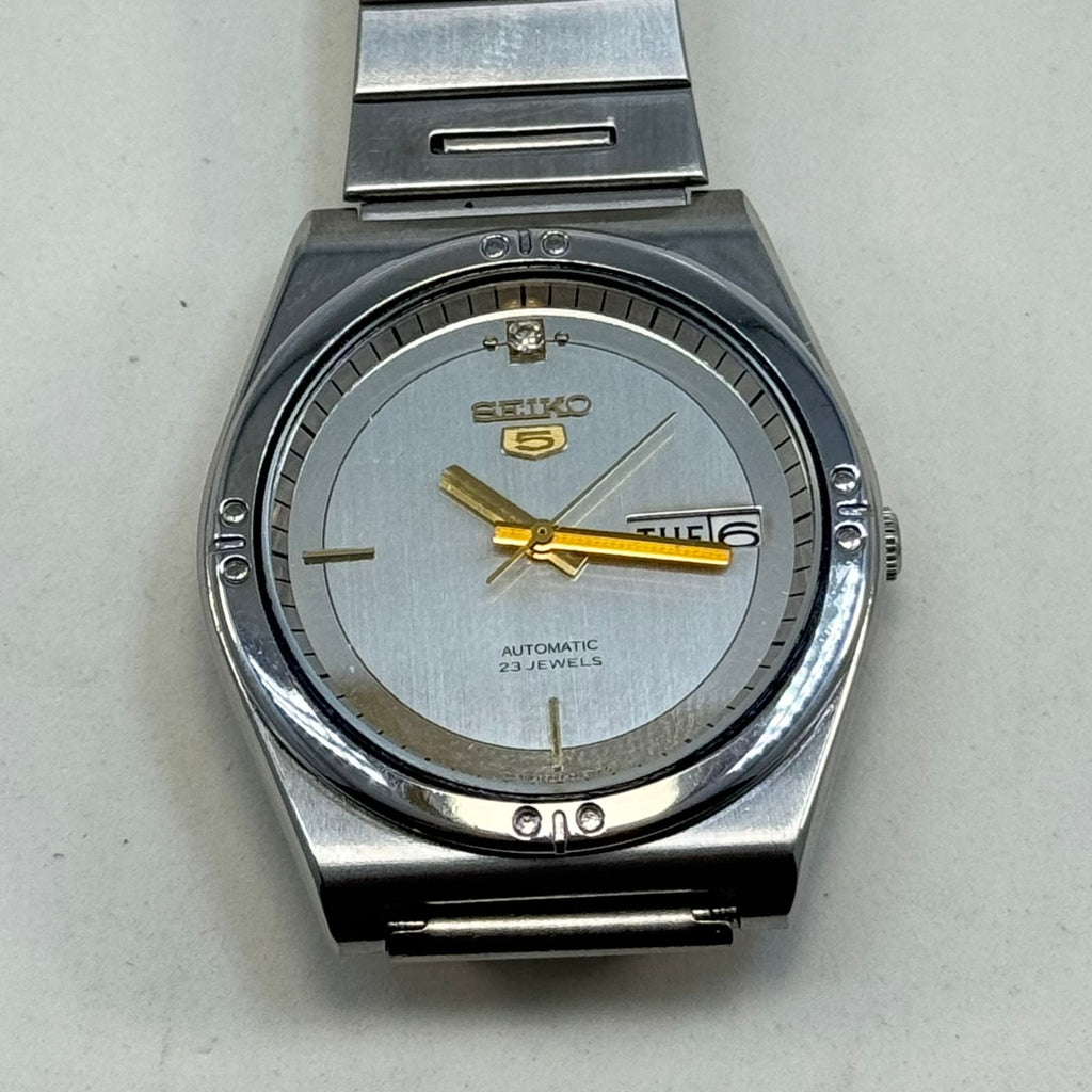 Rare Vintage Seiko 5 - Automatic Men's Watch 23 Jewels Japan Made.