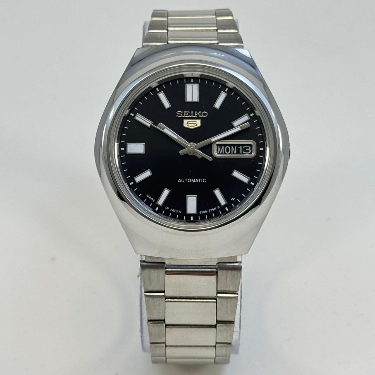 Seiko 5 -  Automatic Japanese Movement Day Date Vintage Style