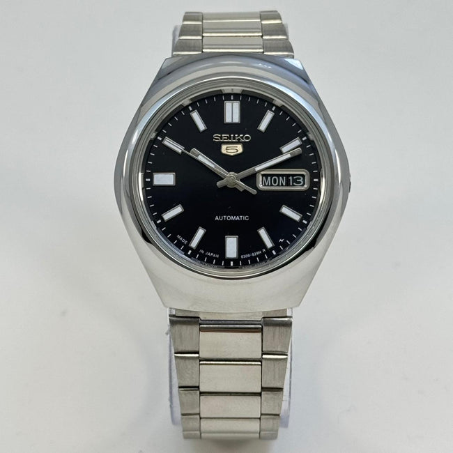 Seiko 5 -  Automatic Japanese Movement Day Date Vintage Style Main Image
