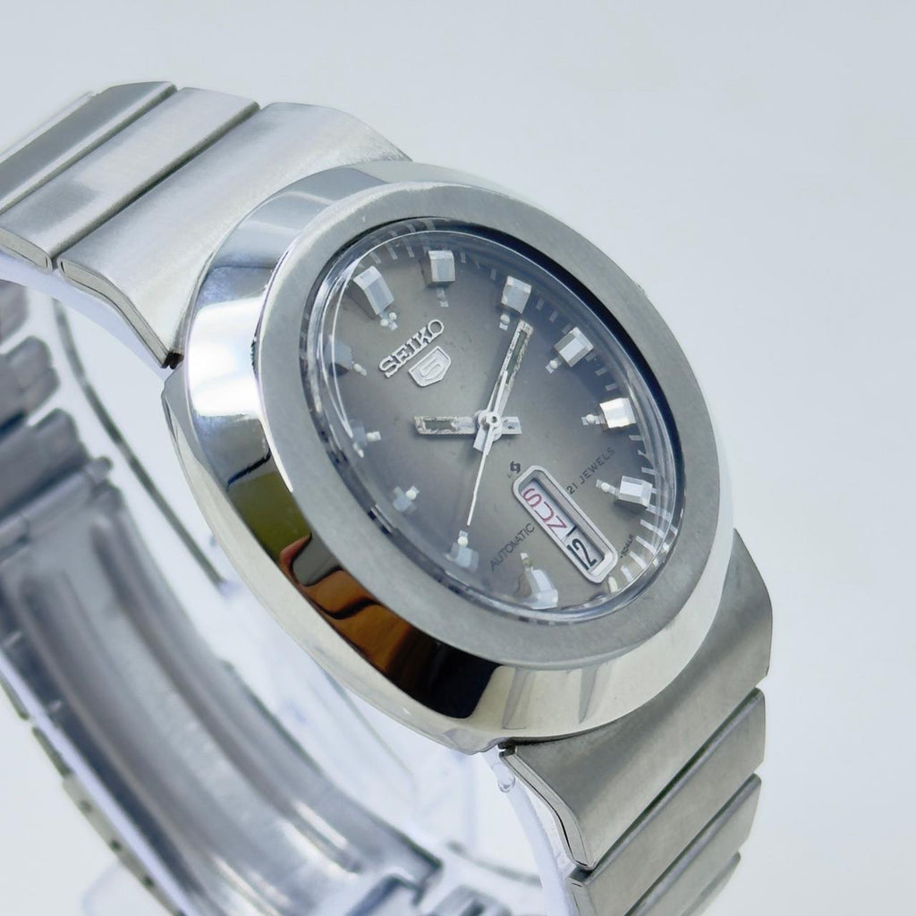 Seiko 5 Automatic 6319-5030 Vintage Watch – Smoky Grey Dial, Day-Date, 40mm Japan